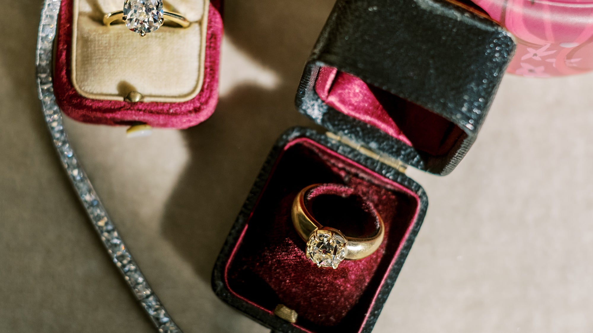 A Gift Guide for the Antique Lover: Holiday Gifting and Beyond