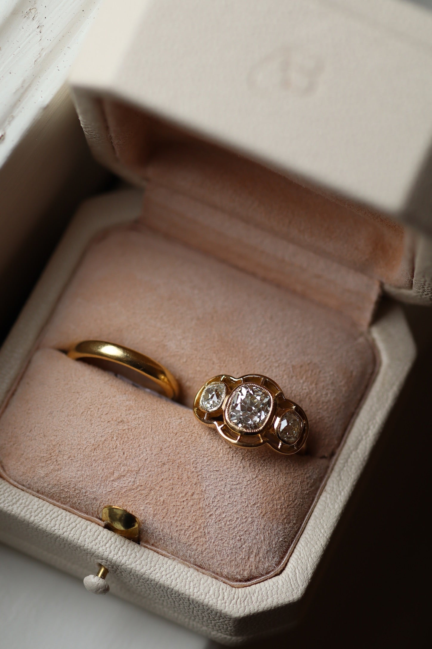 AB MADE diamond engagement ring