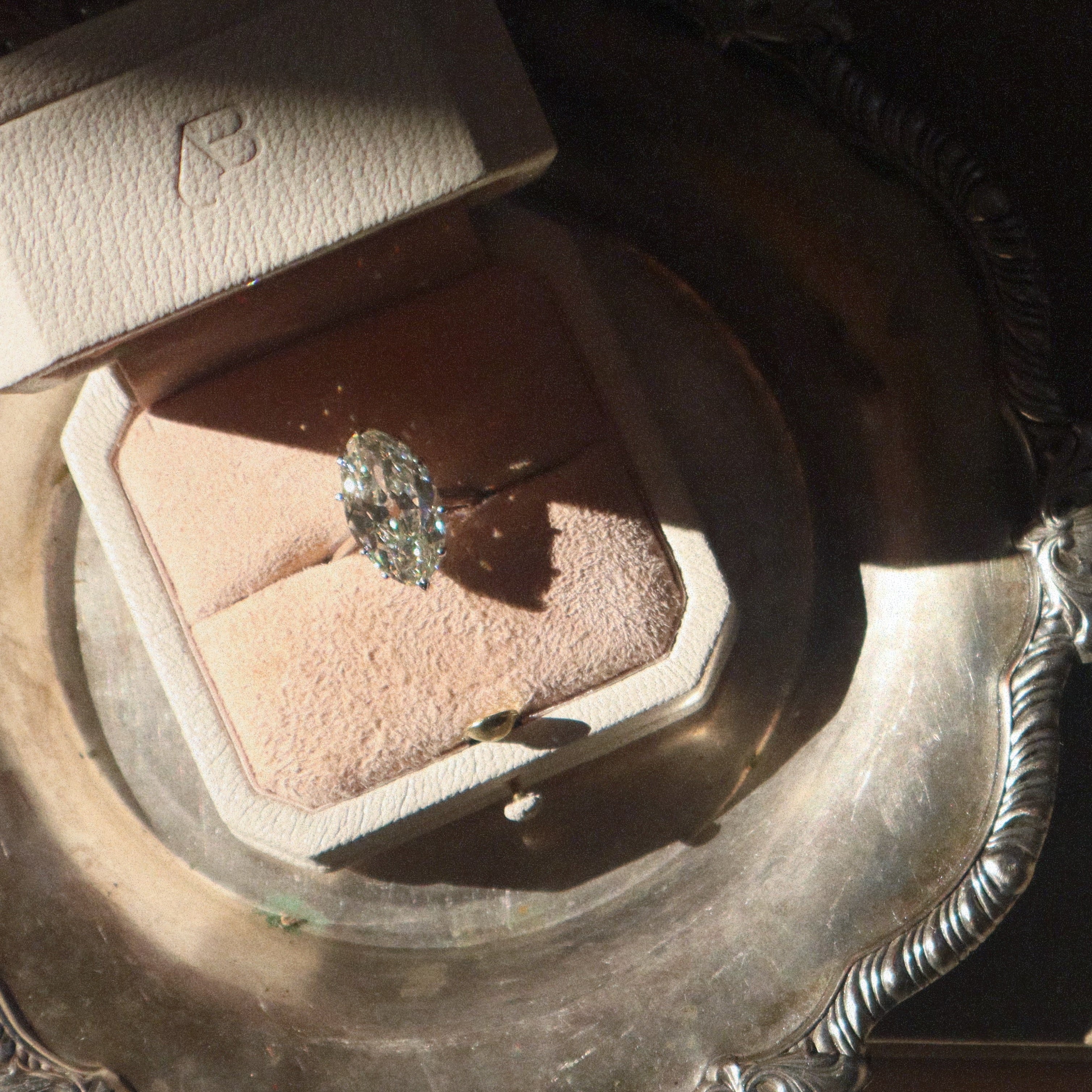 ANTIQUE diamond engagement ring