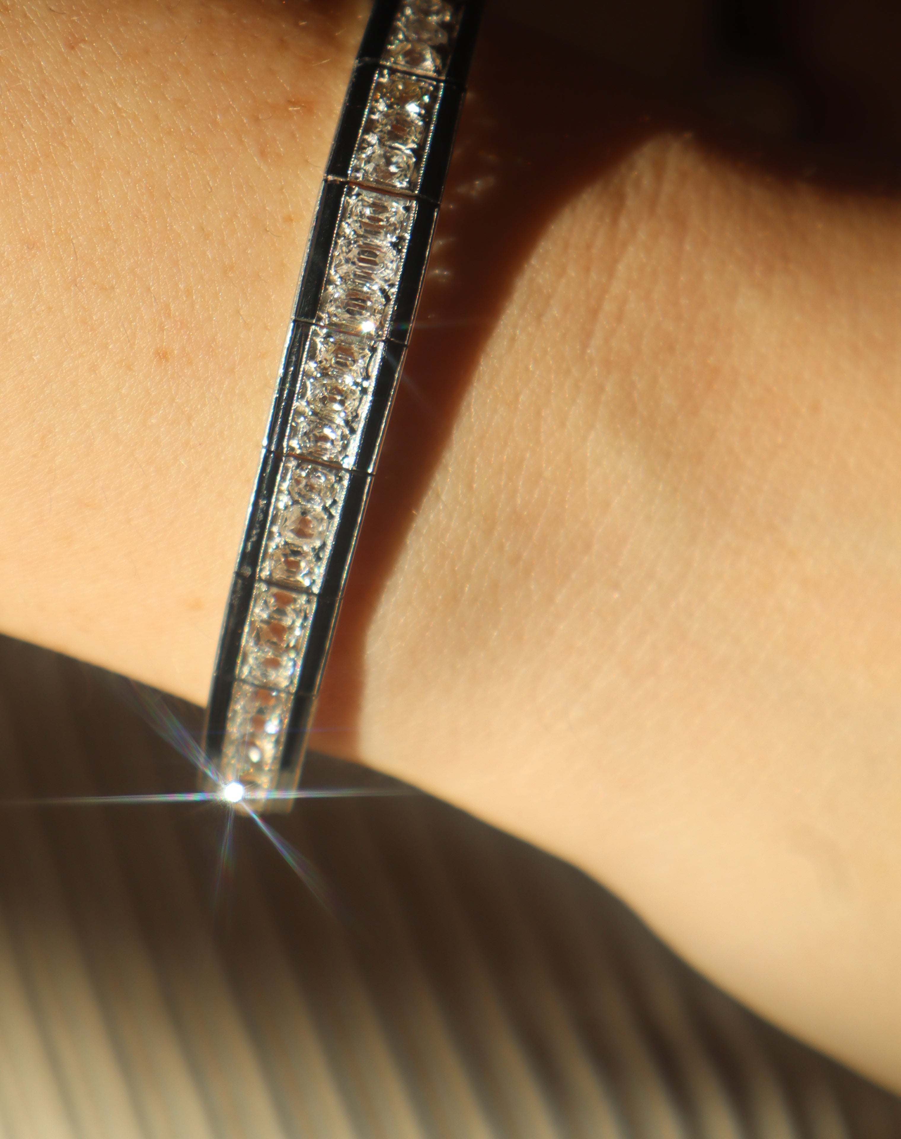 ANTIQUE diamond with gemstone