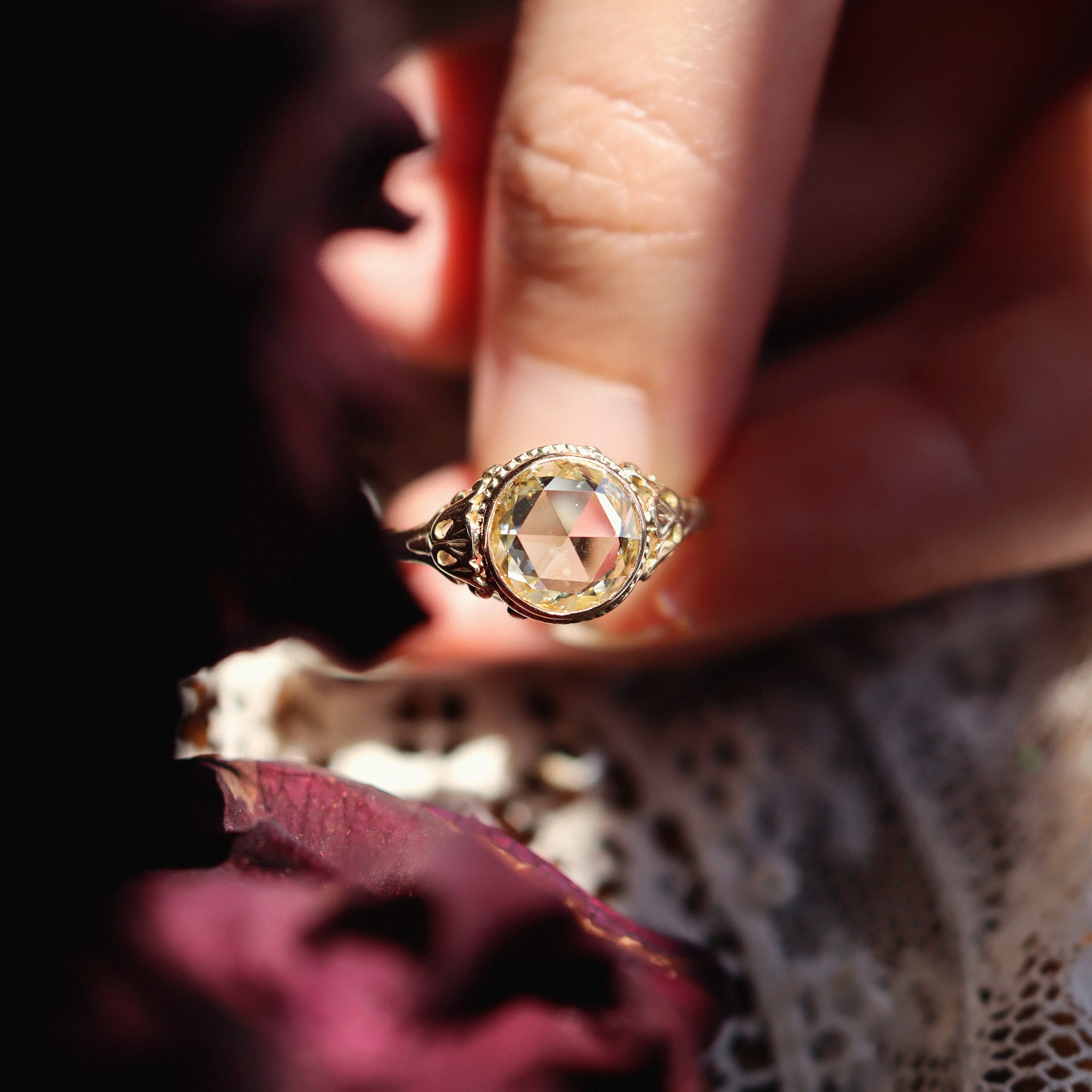 ANTIQUE diamond engagement ring