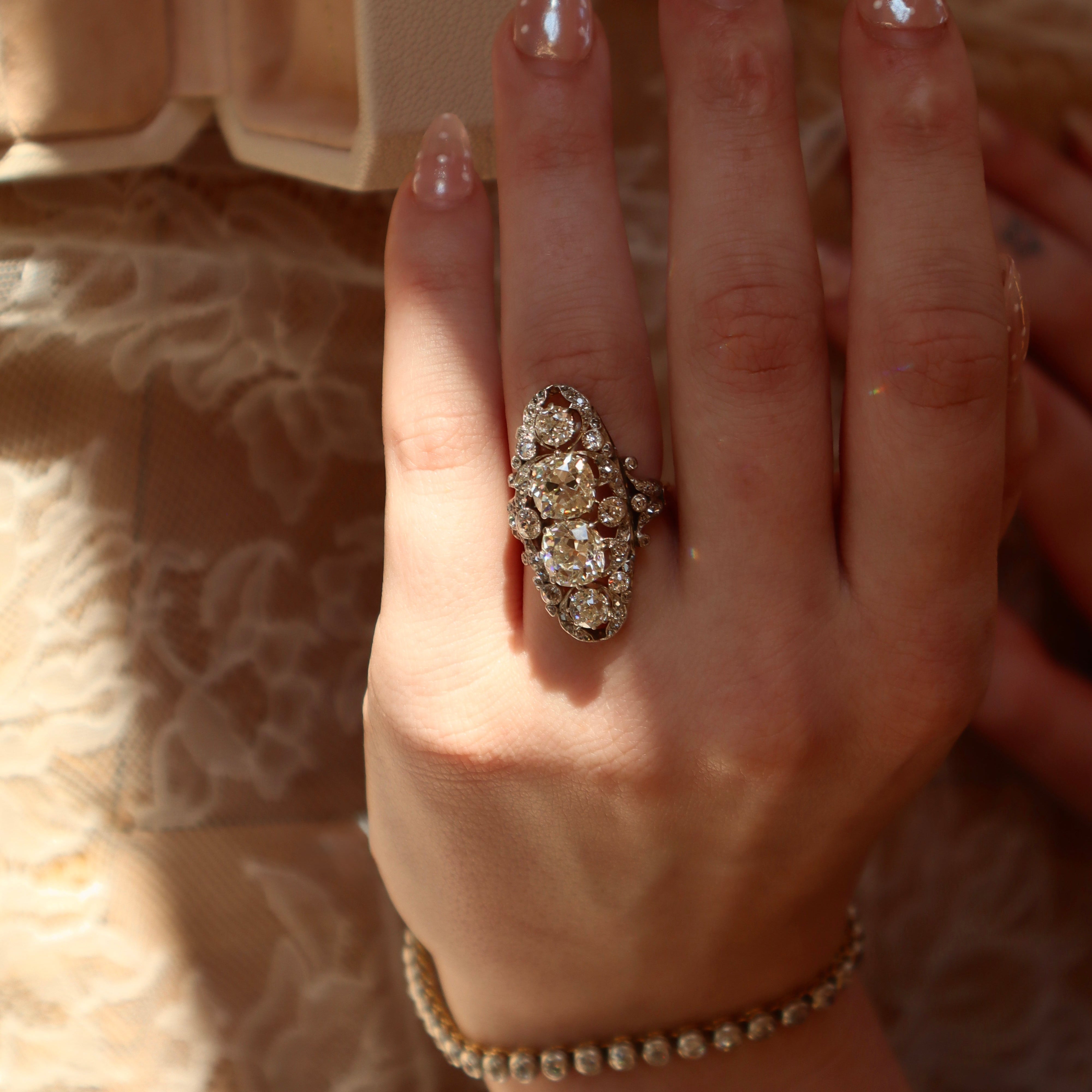 ANTIQUE diamond engagement ring