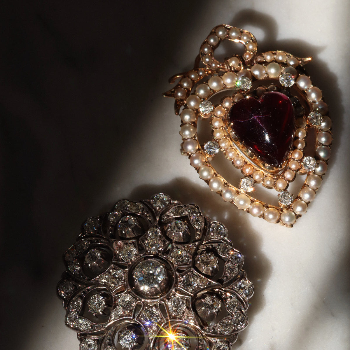 ANTIQUE diamond with gemstone