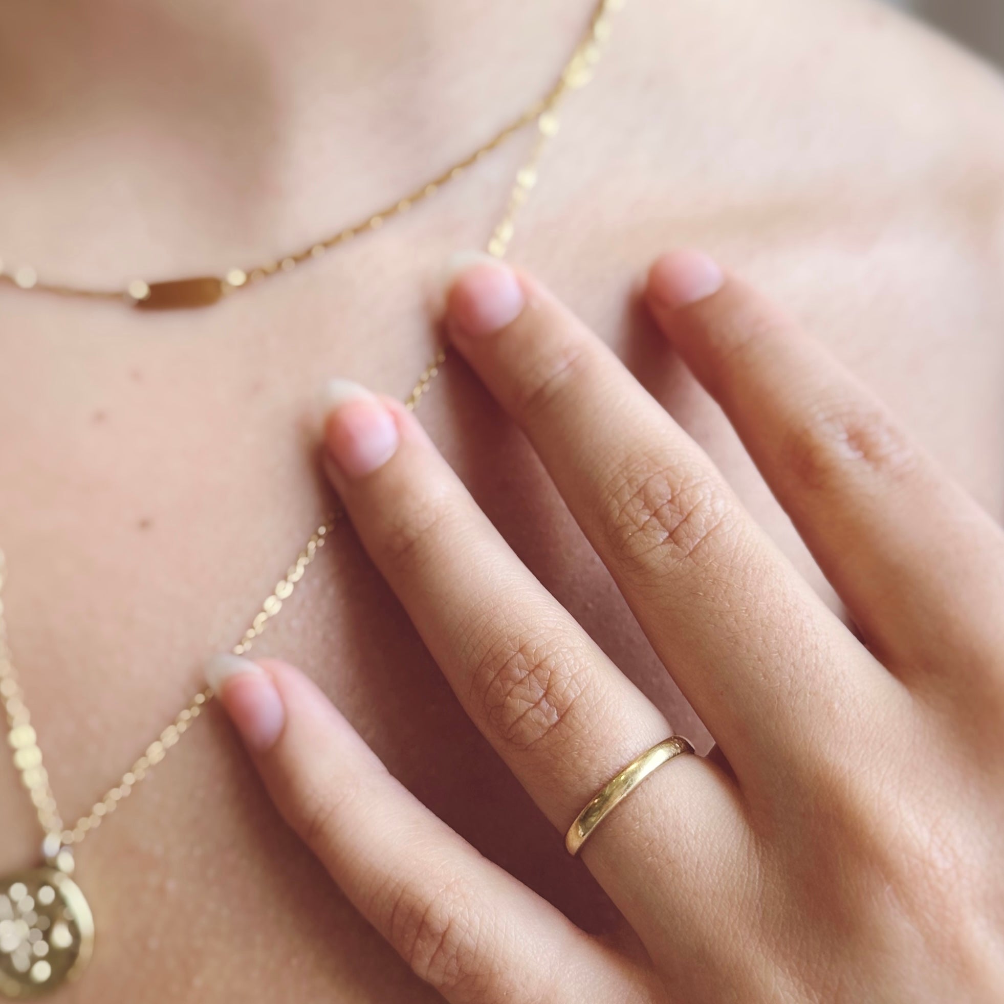 18kt Yellow Gold Band 2.5 mm