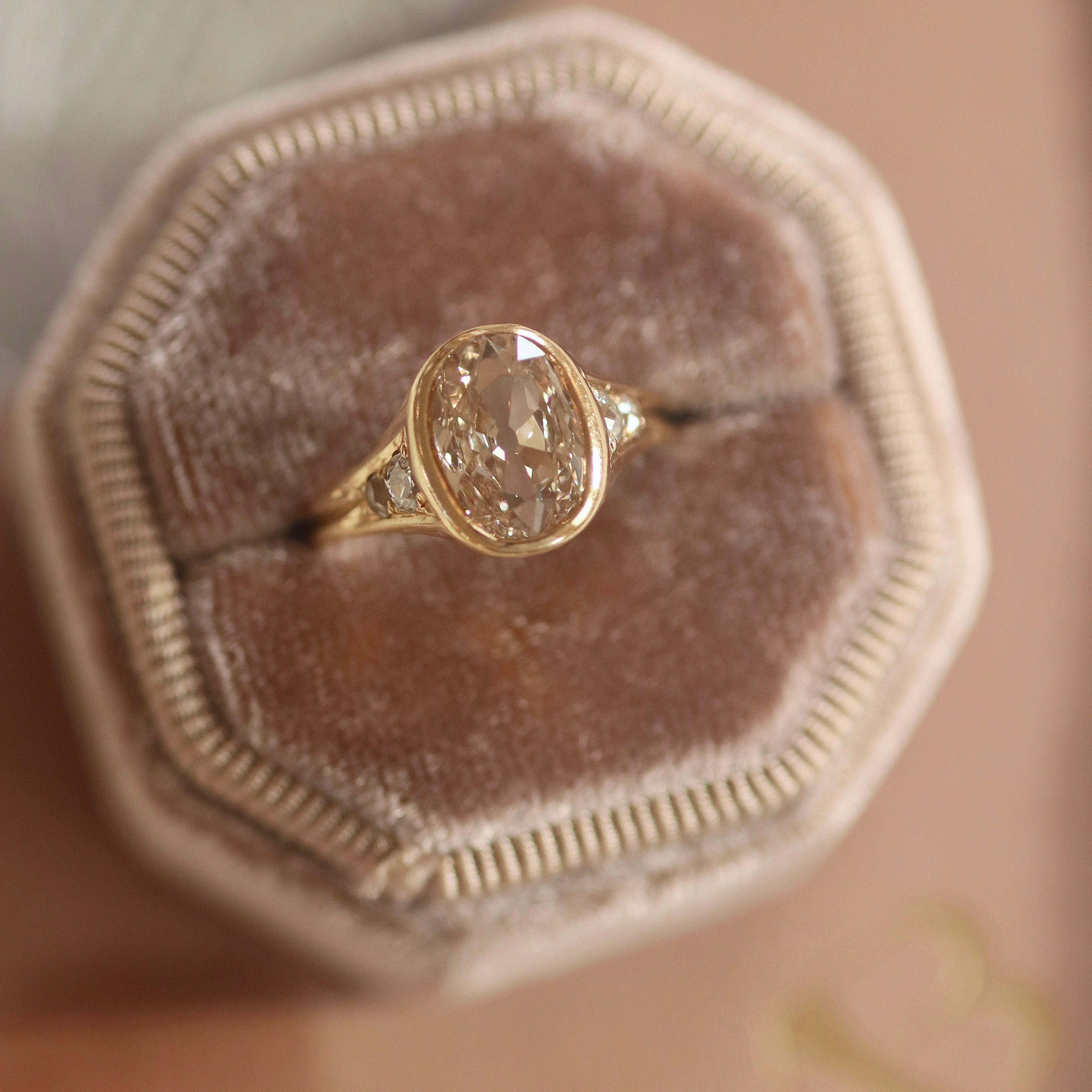 2.01ct Oval Cut Diamond diamond