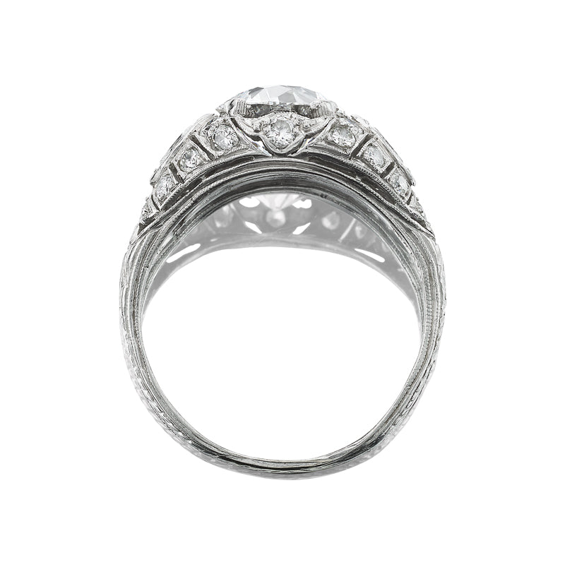 d-e-f color, vvs clarity diamond in platinum setting