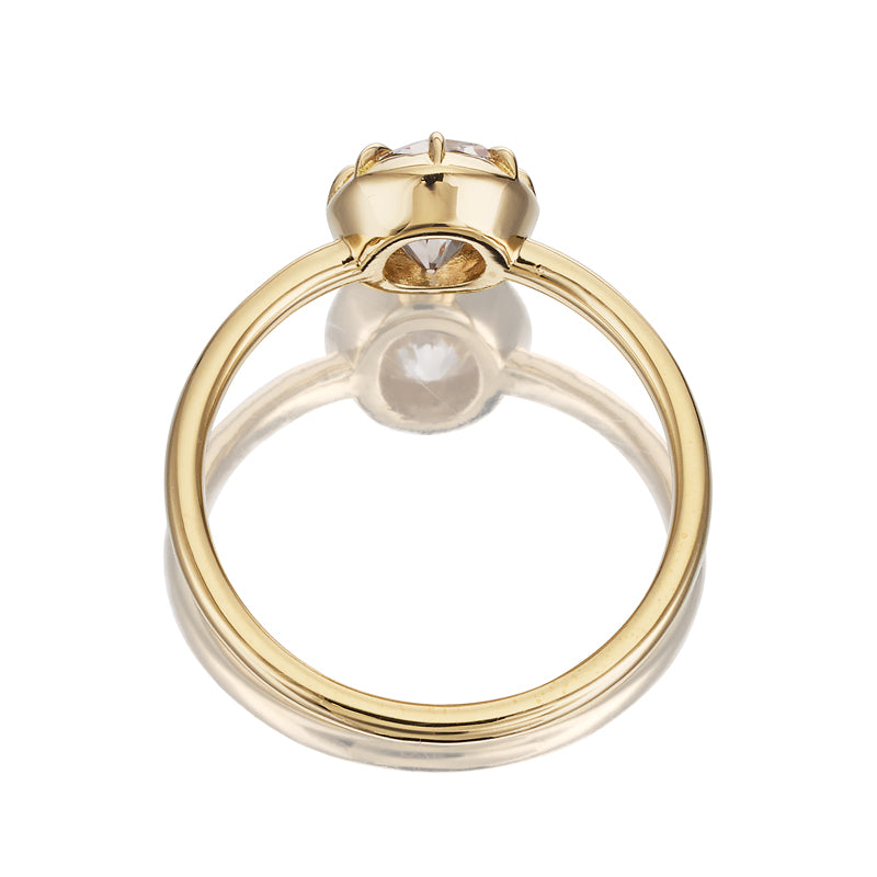 m-z color, si-i clarity diamond in yellow gold setting
