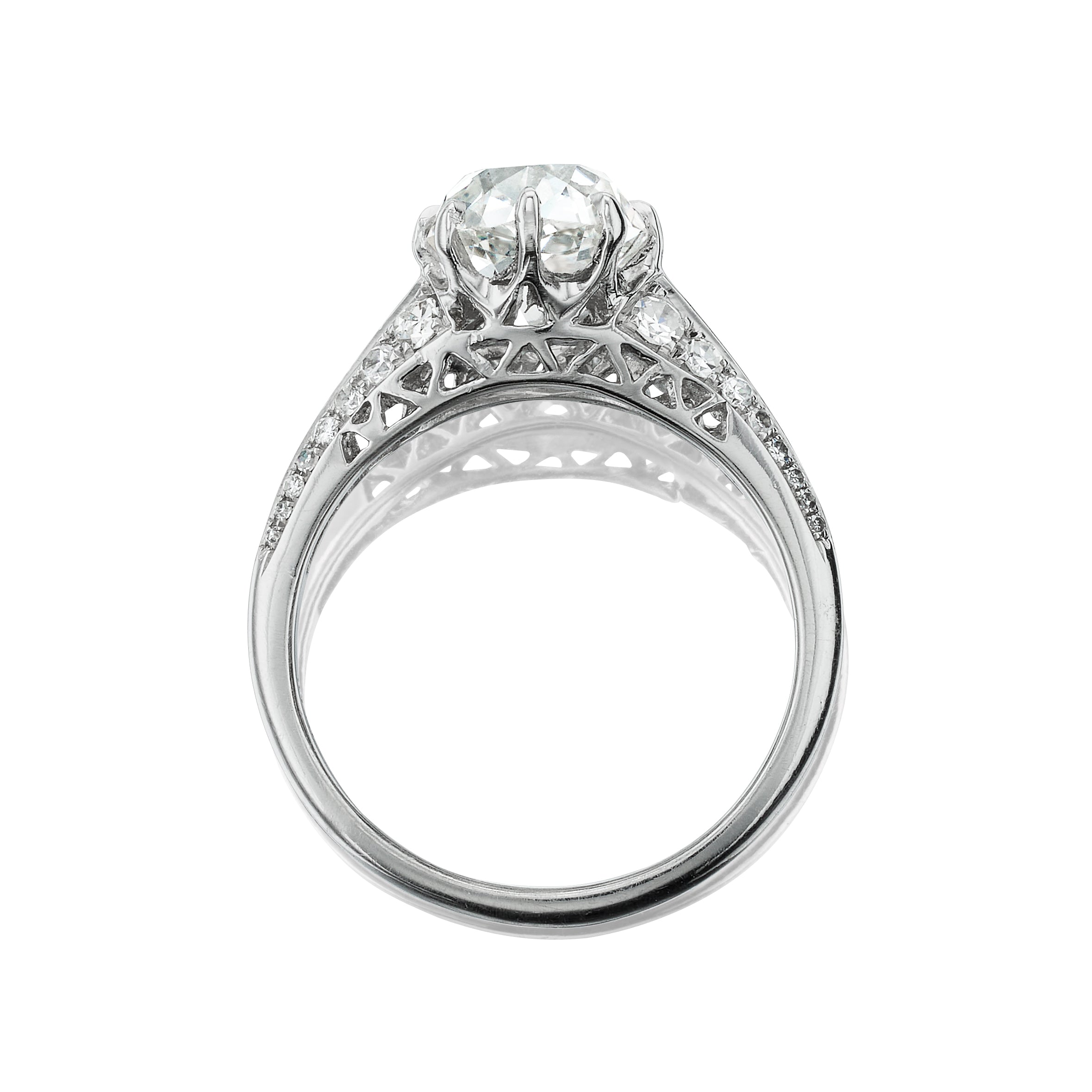 2-3 Carats vintage engagement ring