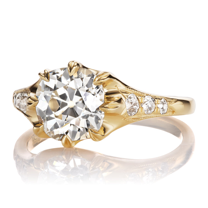 2-3 Carats vintage engagement ring