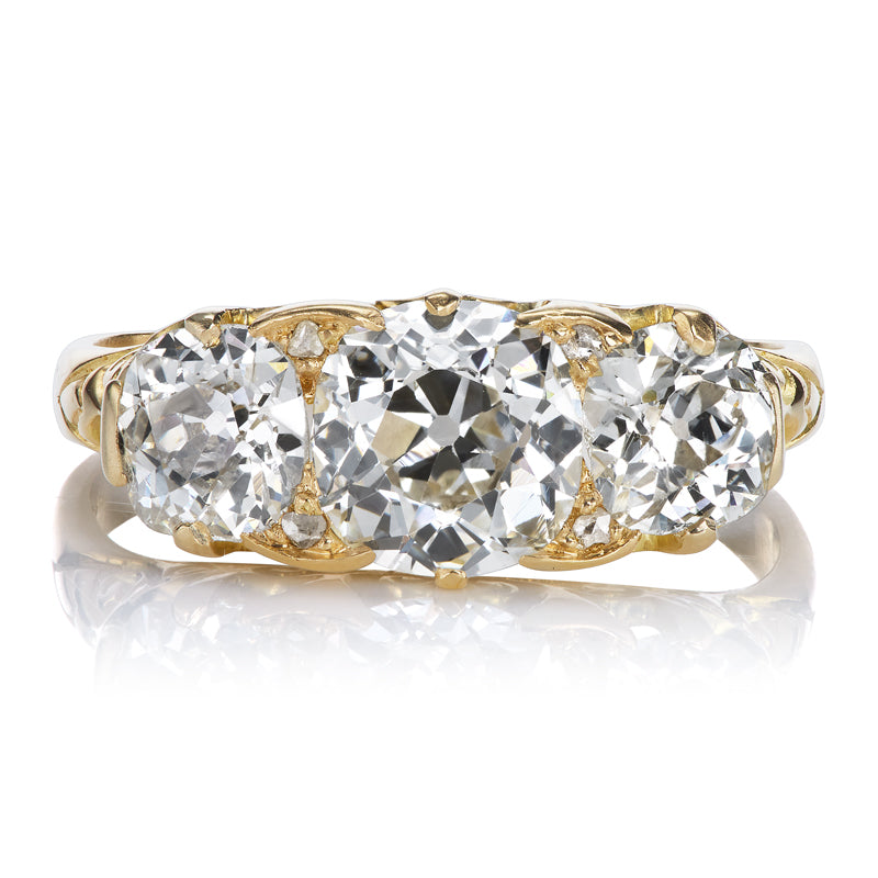 Vintage Three Stone OMC Diamond Ring Set in 18kt Yellow Gold