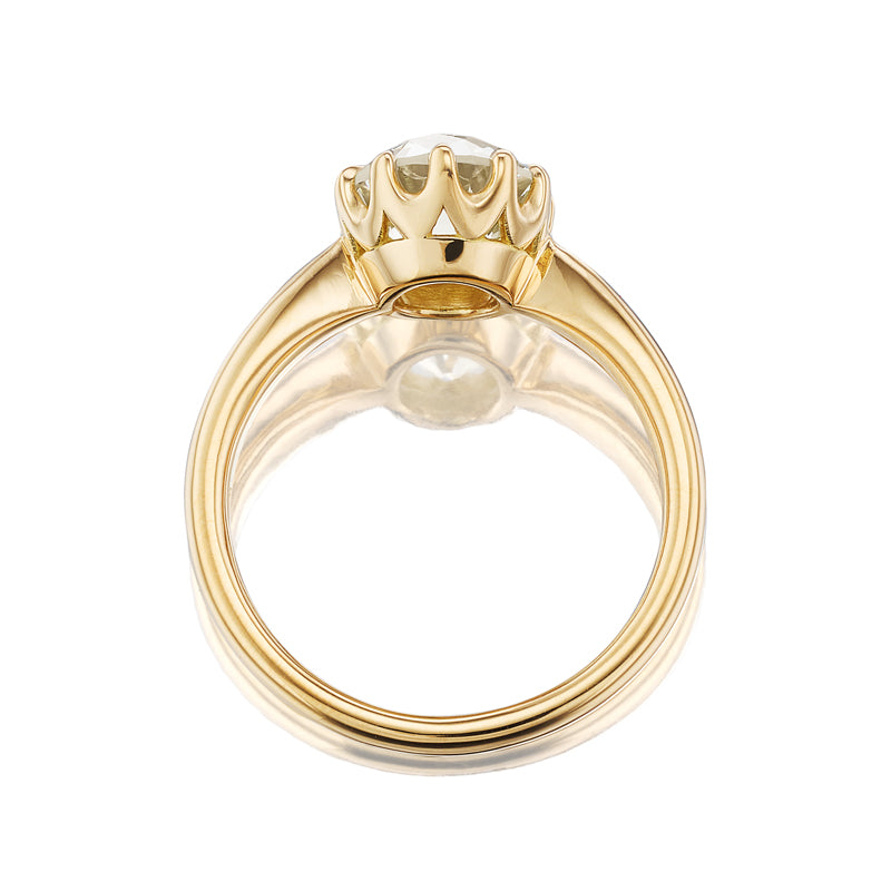 m-z color, vs clarity diamond in yellow gold setting