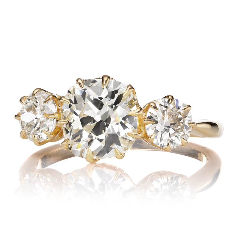 2-3 Carats vintage engagement ring