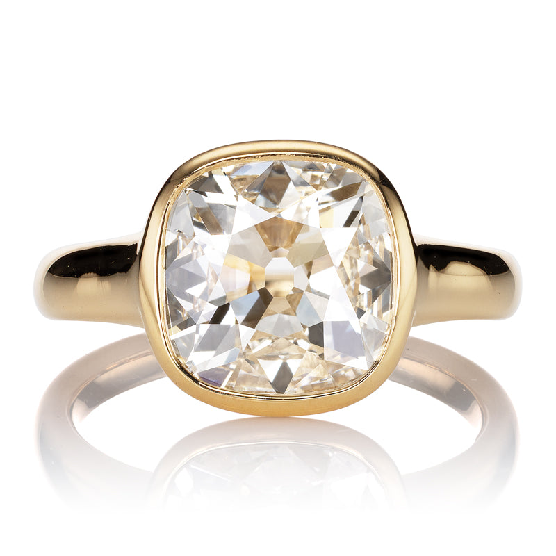 2ct Spready Antique Cushion Diamond in Yellow Gold Bezel Setting