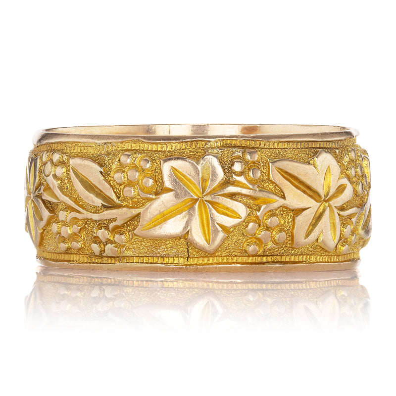 Antique 9ct Yellow Gold Band with Leaf Engravings