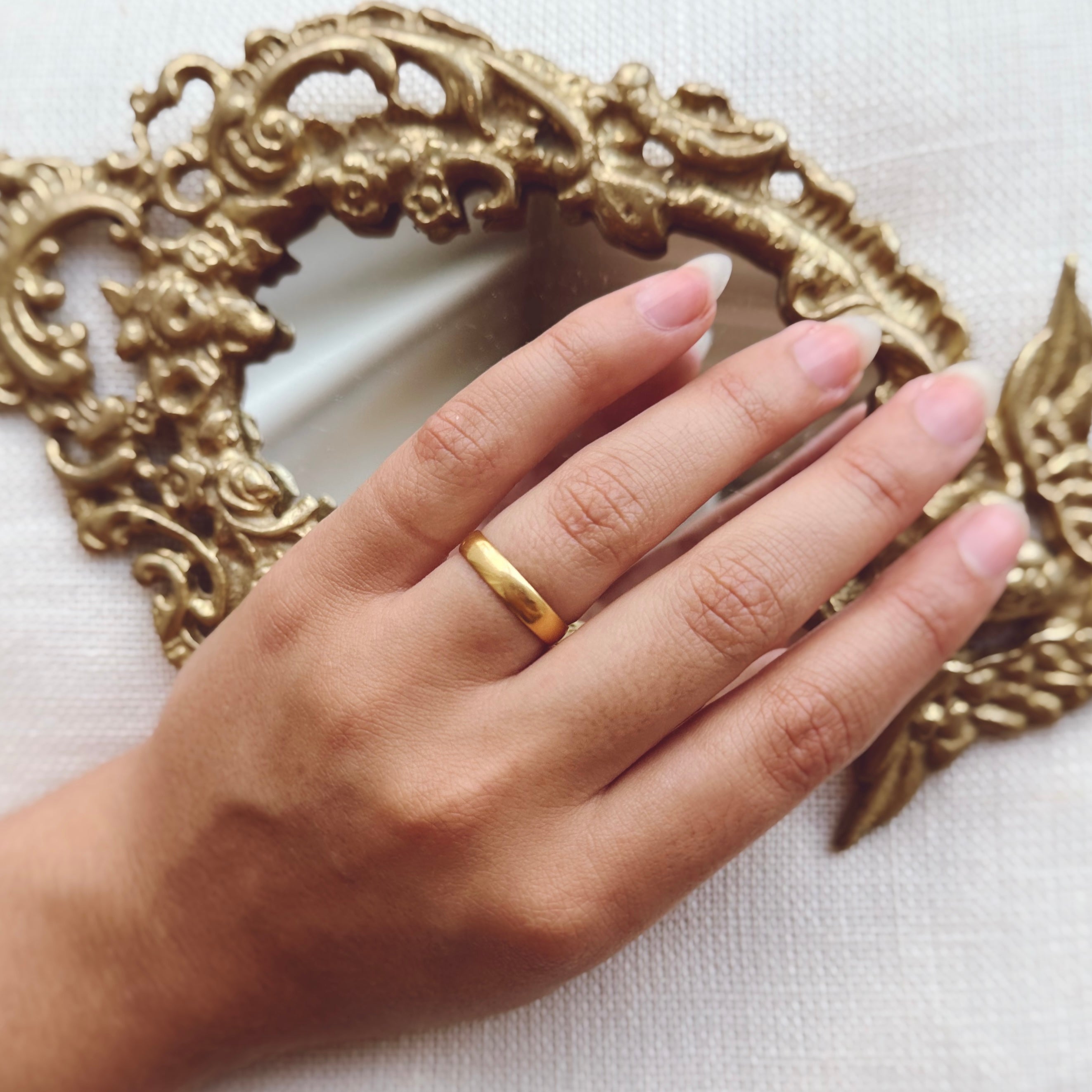 22kt Yellow Gold Band 4.1 mm