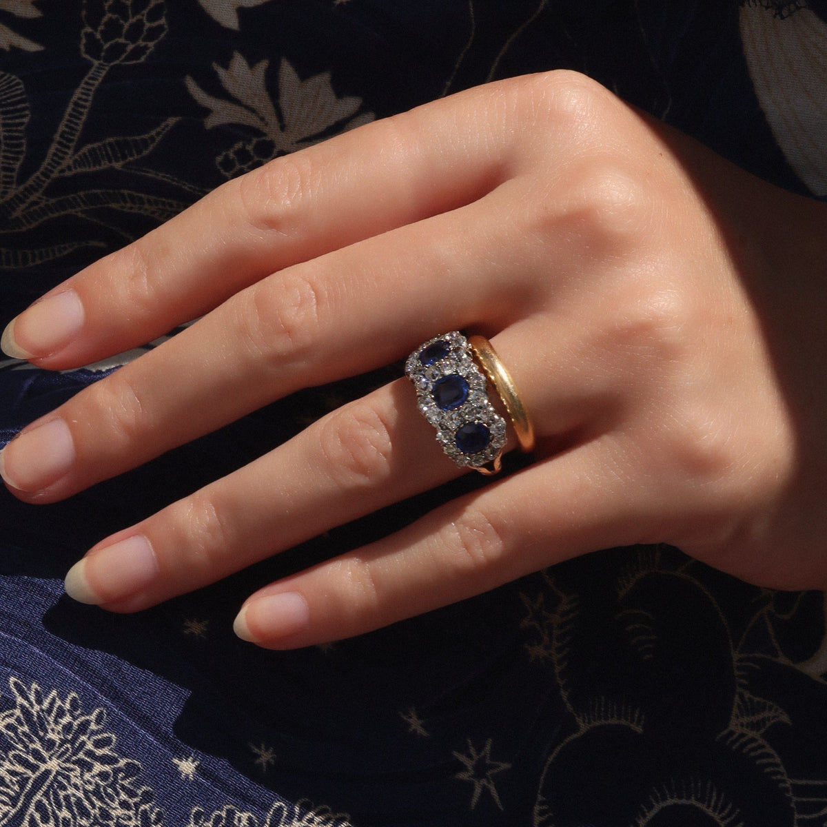 ANTIQUE diamond engagement ring with gemstone