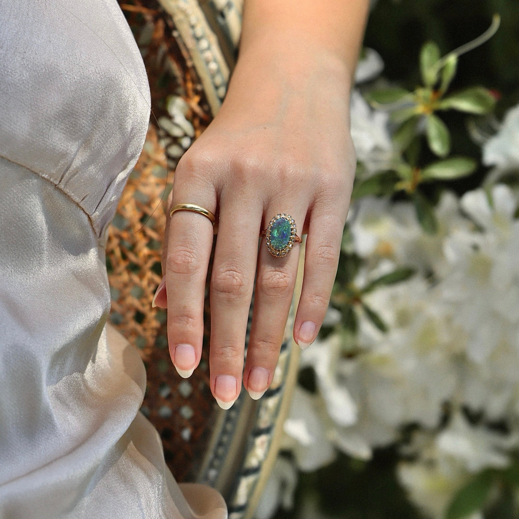 ANTIQUE diamond engagement ring with gemstone