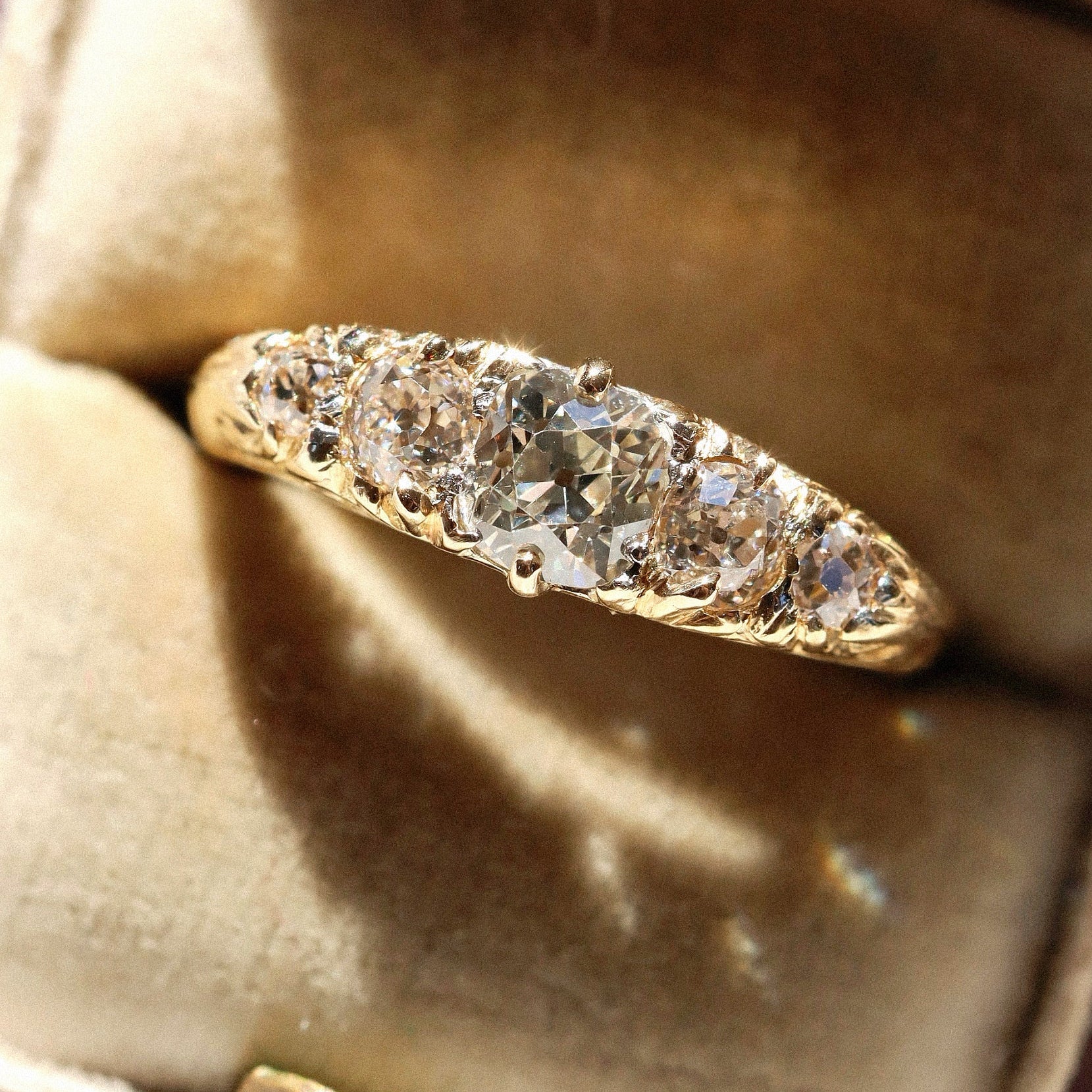 ANTIQUE diamond engagement ring