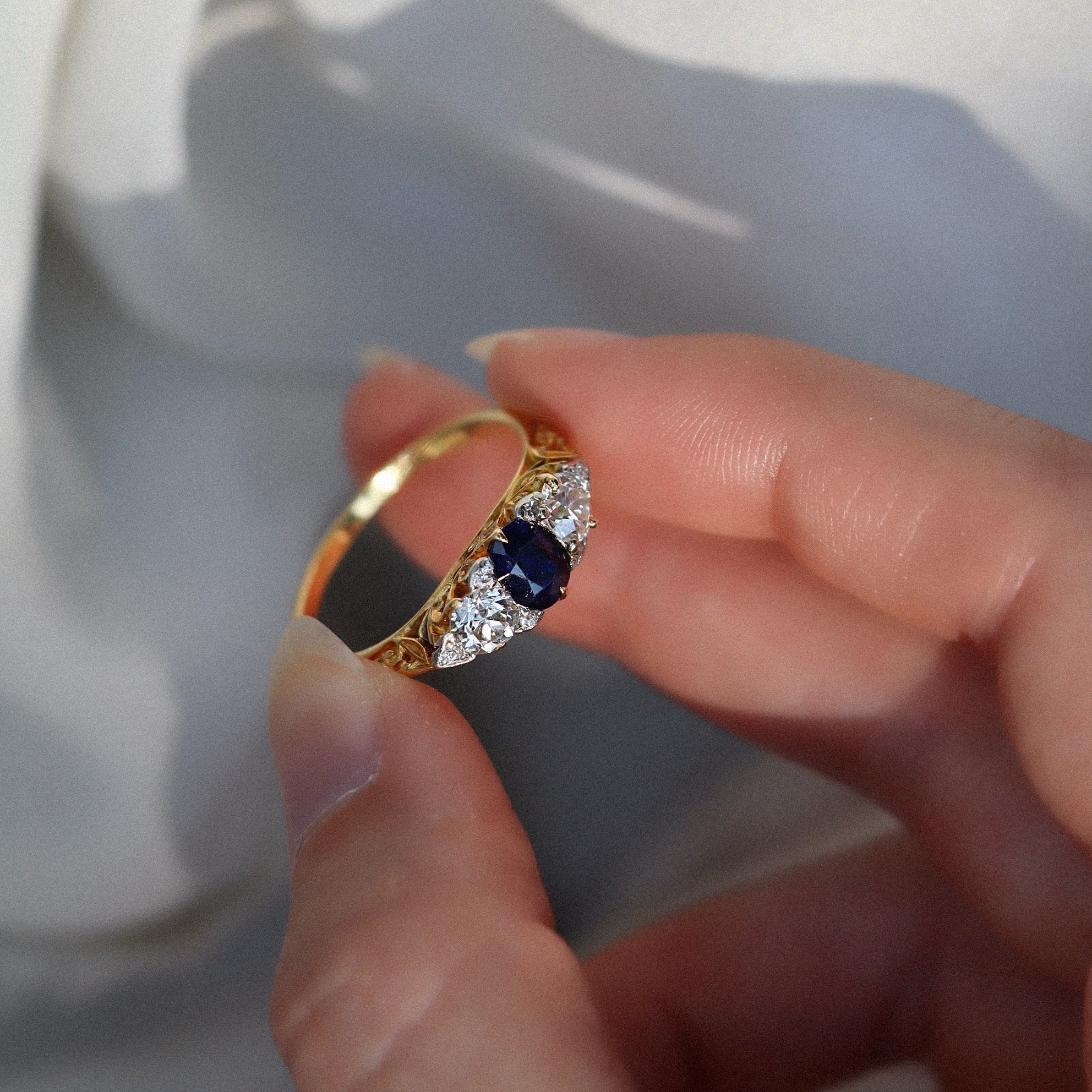 ANTIQUE diamond engagement ring with gemstone