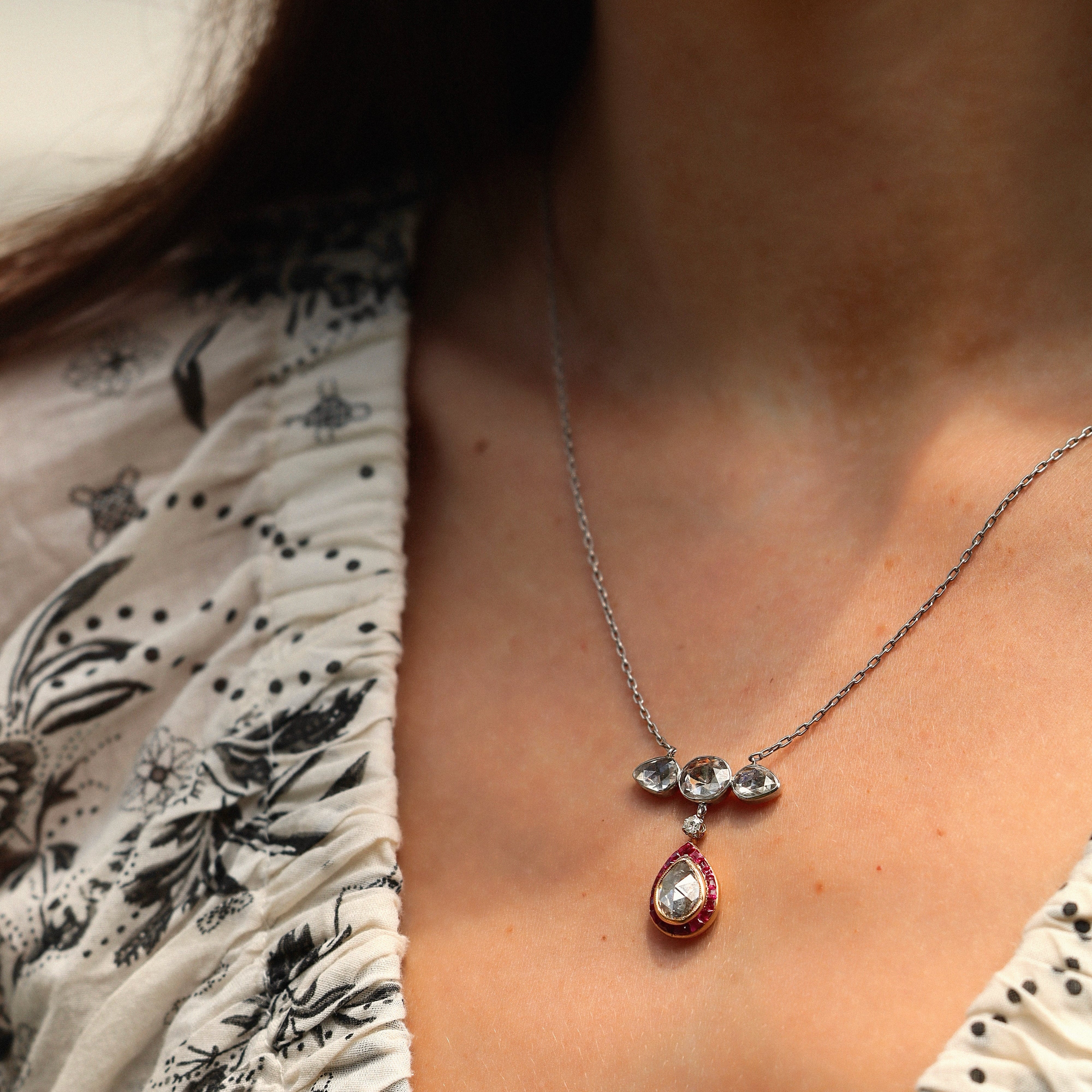 ANTIQUE diamond with gemstone