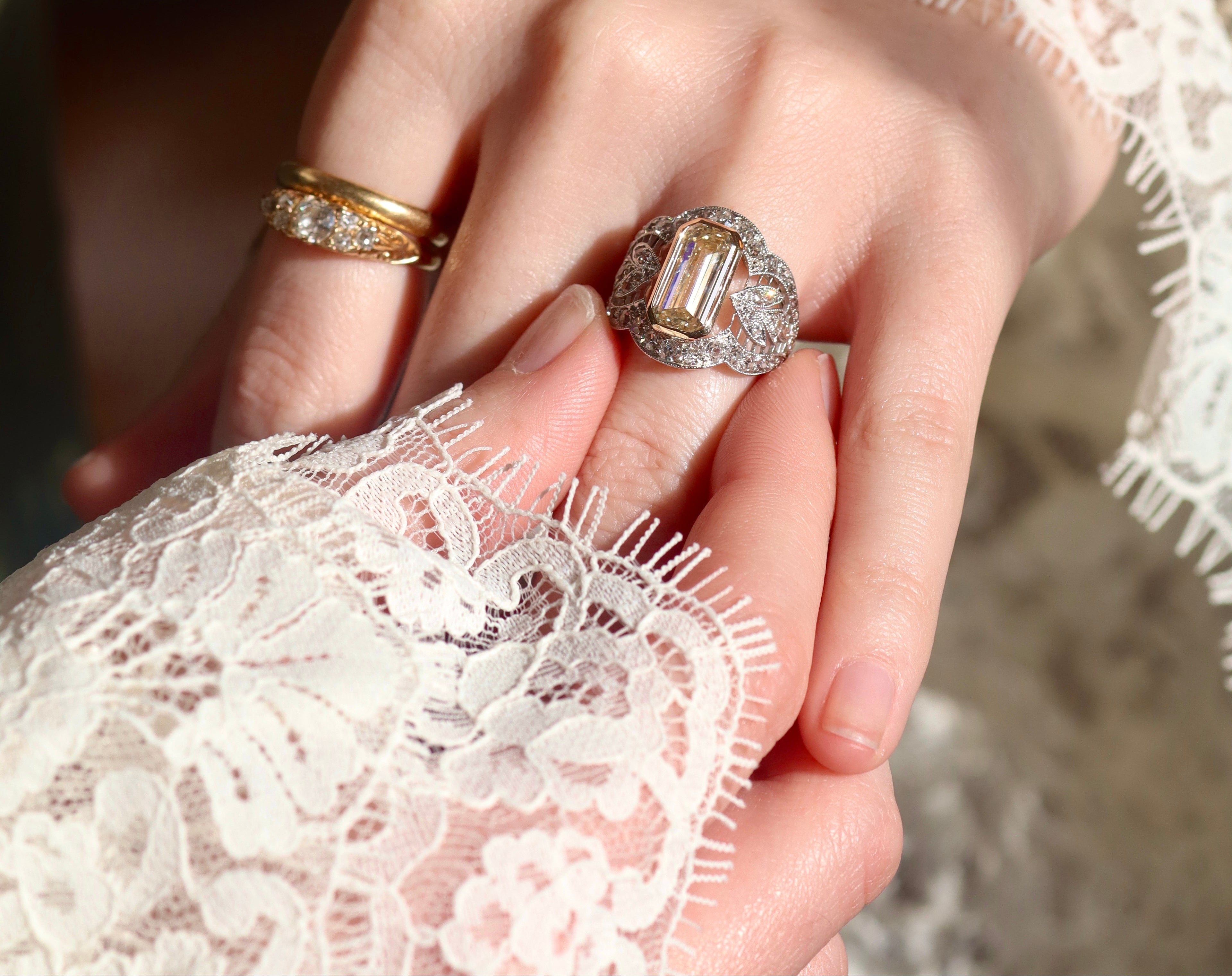 VINTAGE diamond engagement ring