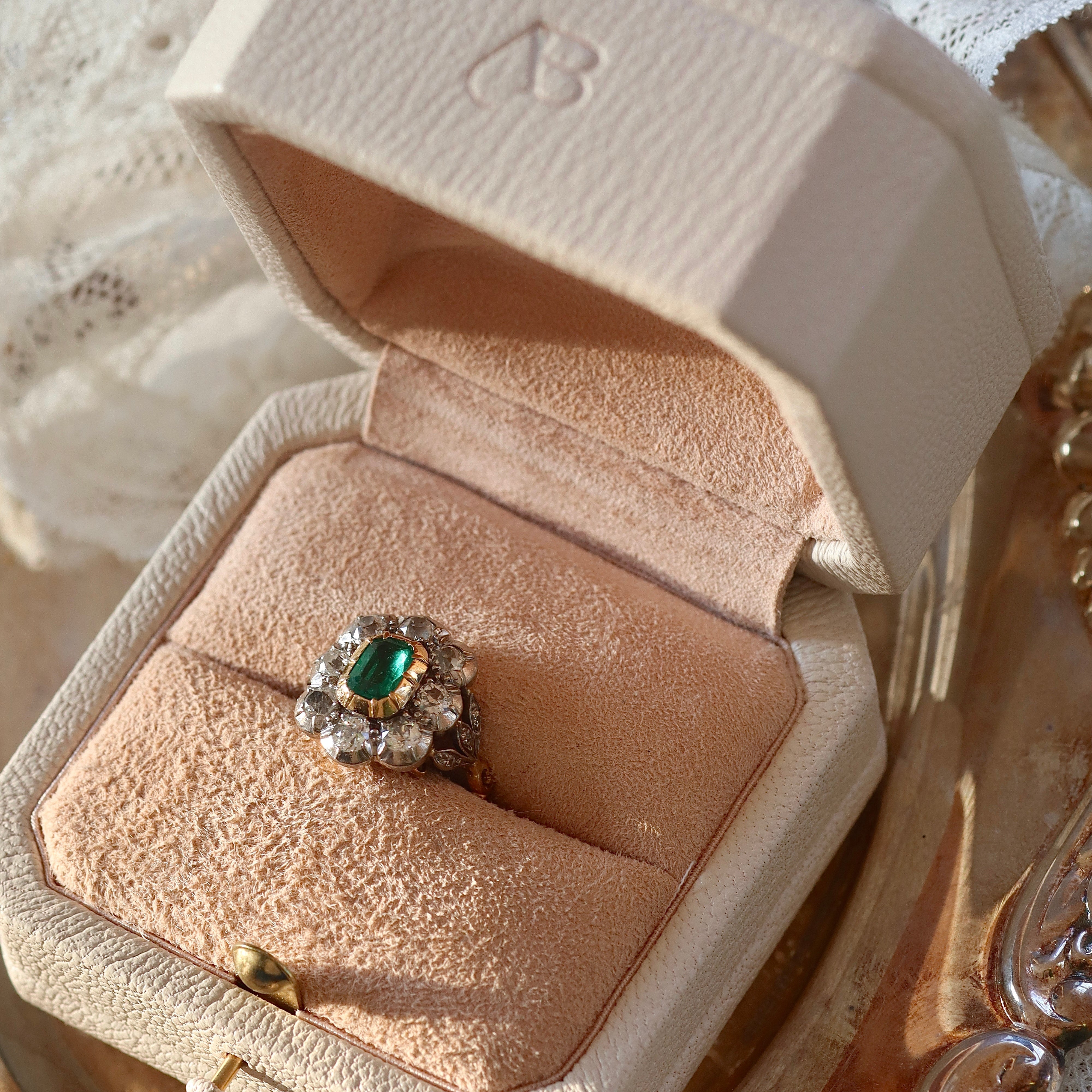 ANTIQUE diamond engagement ring with gemstone