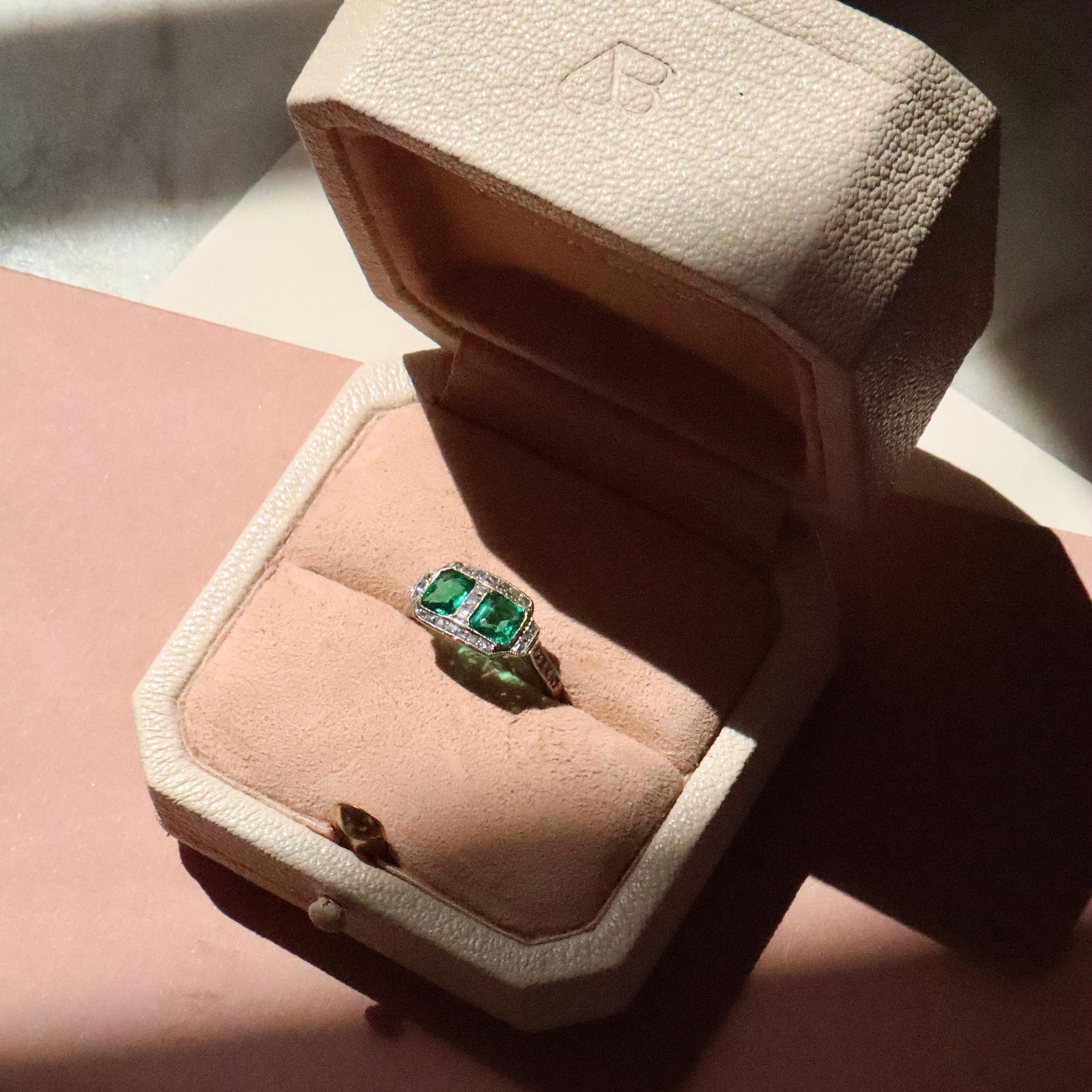 ANTIQUE diamond engagement ring with gemstone