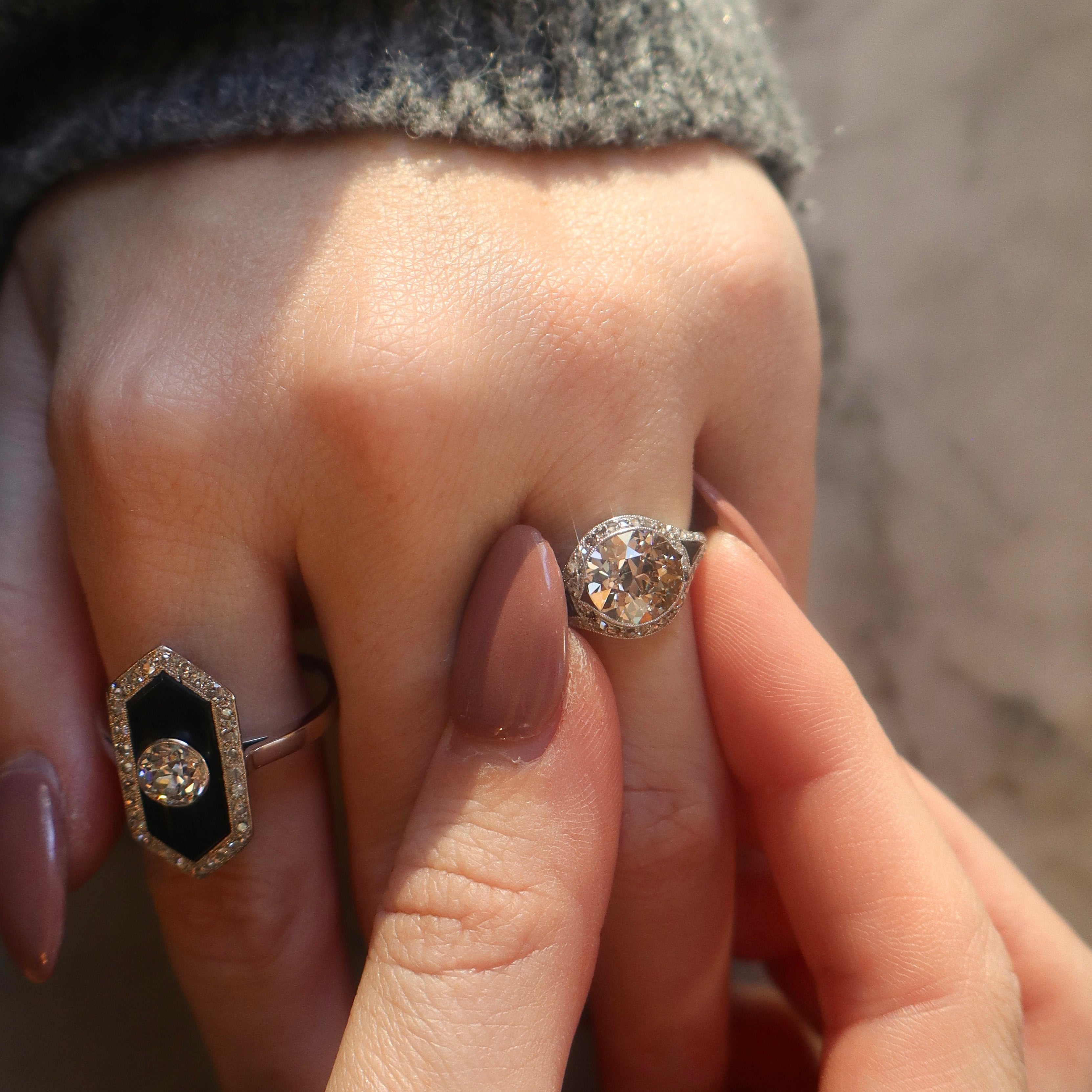 ANTIQUE with gemstone