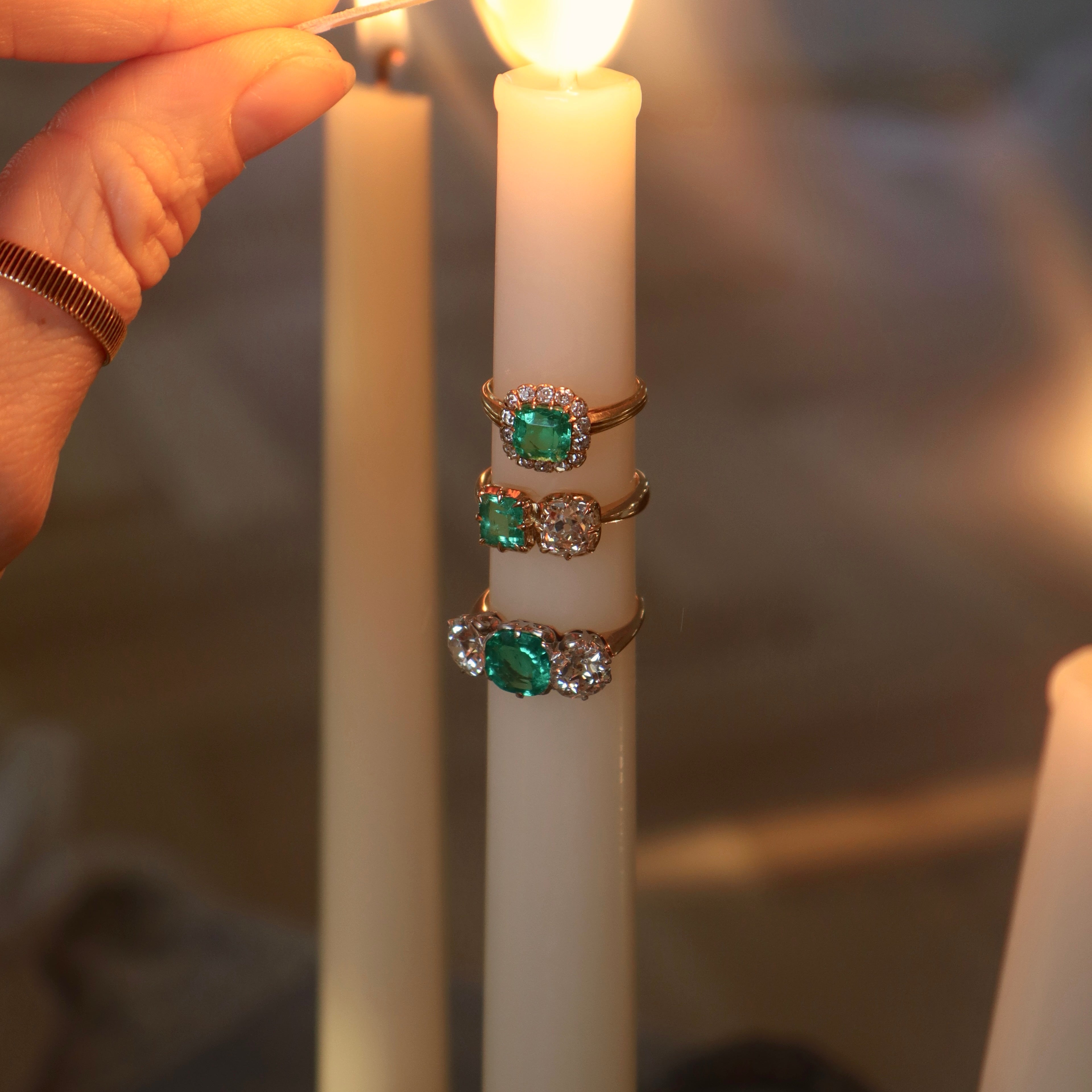 ANTIQUE diamond engagement ring with gemstone