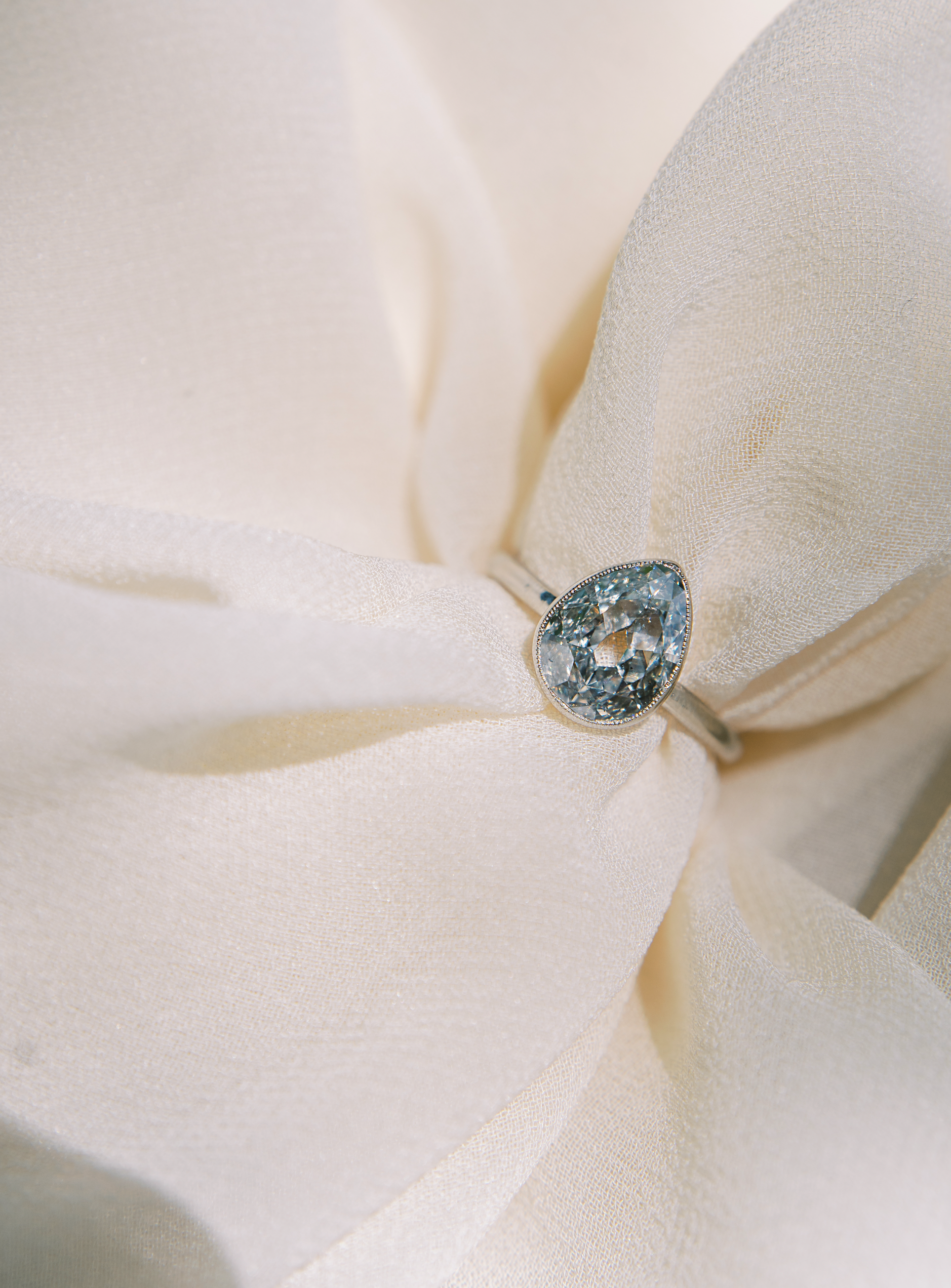 g-h-i color, si-i clarity diamond in platinum setting