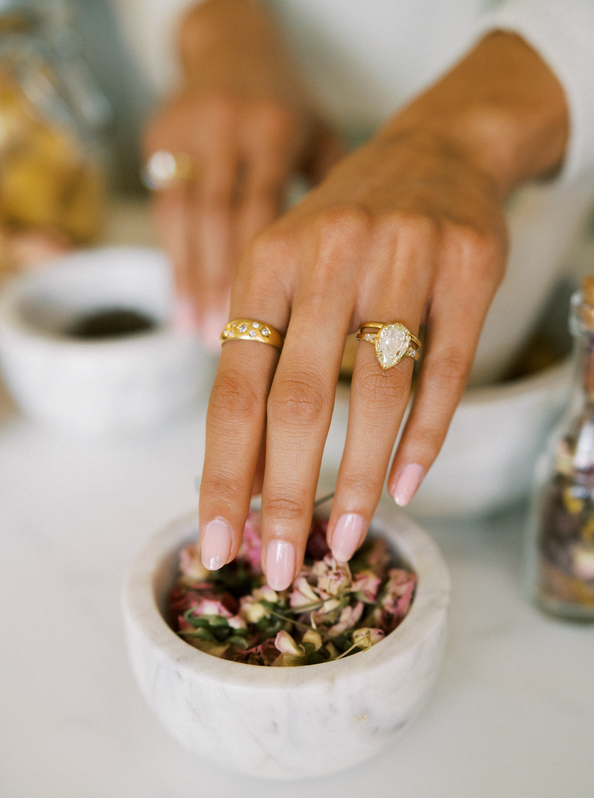 j-k-l color, vs clarity diamond in yellow gold setting