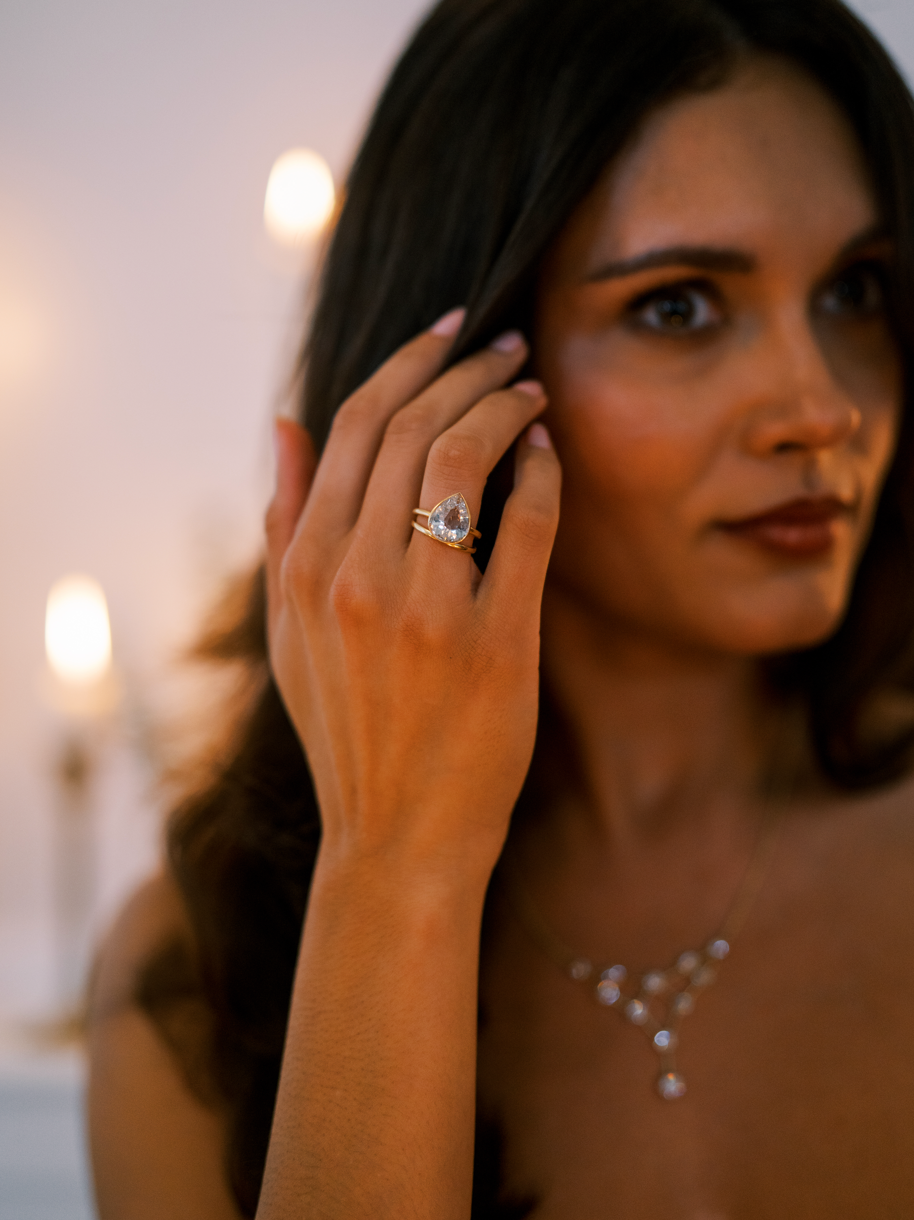 g-h-i color, si-i clarity diamond in yellow gold setting