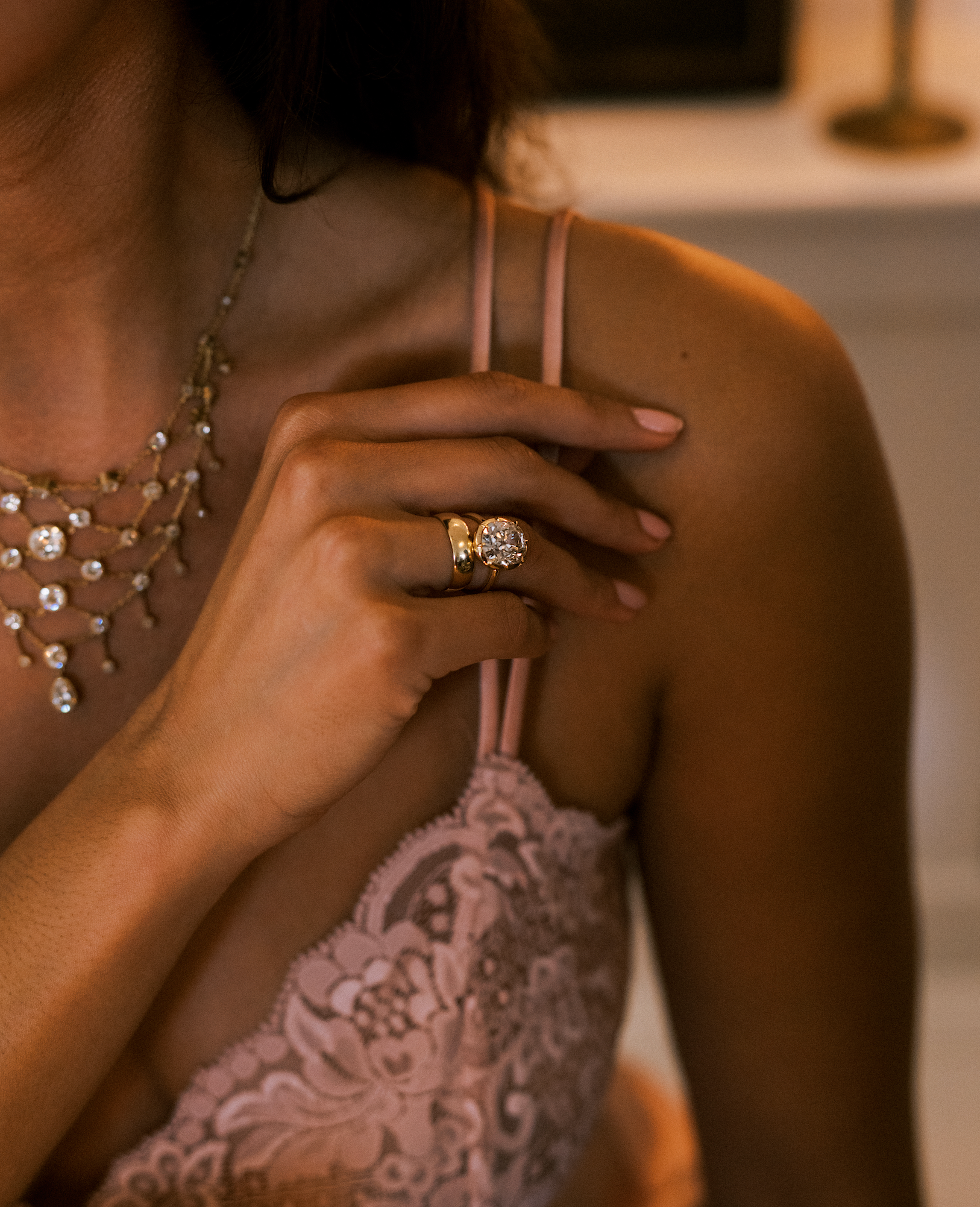 m-z color, si-i clarity diamond in yellow gold setting