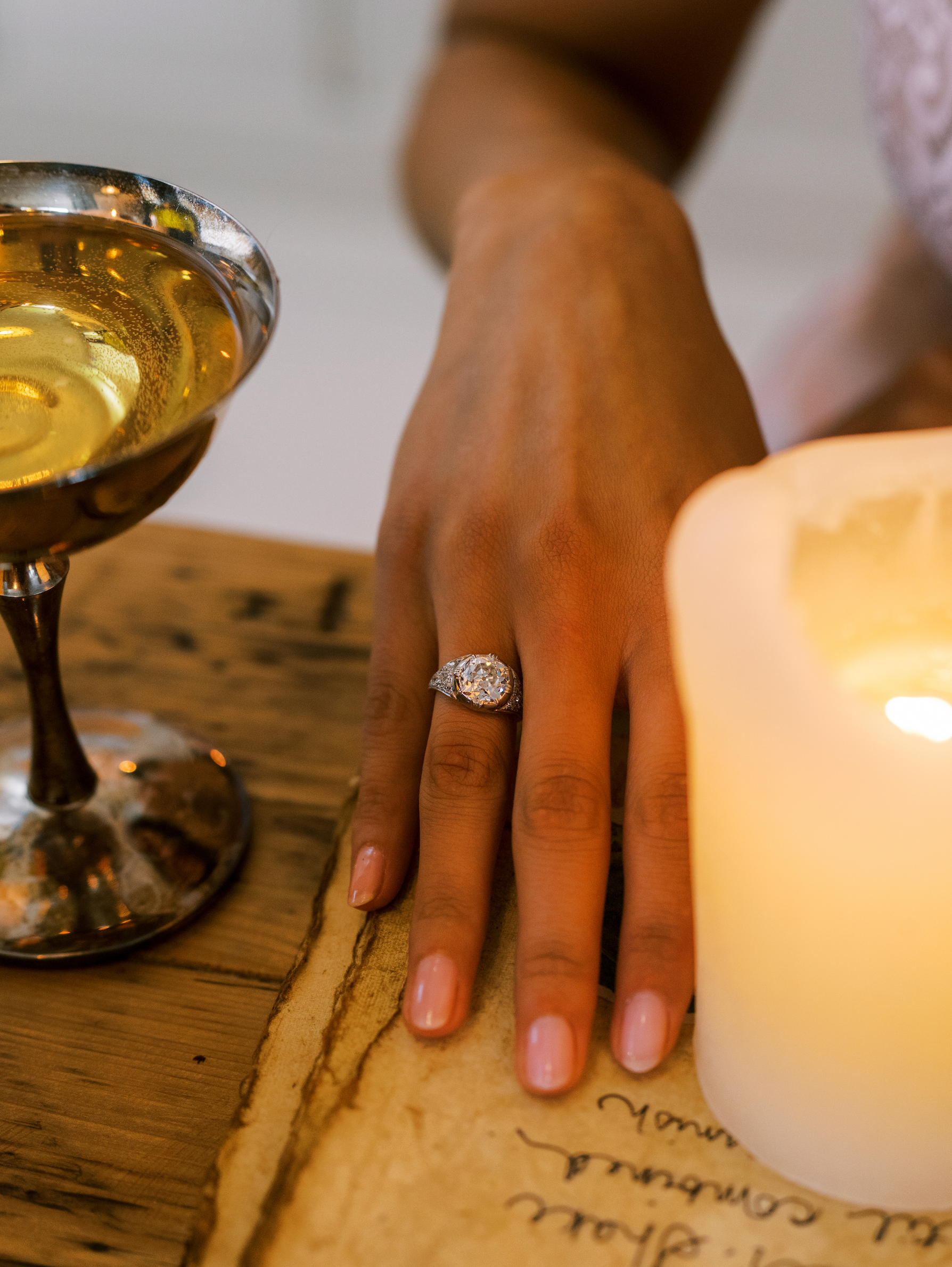 g-h-i color, vs clarity diamond in two-tone setting