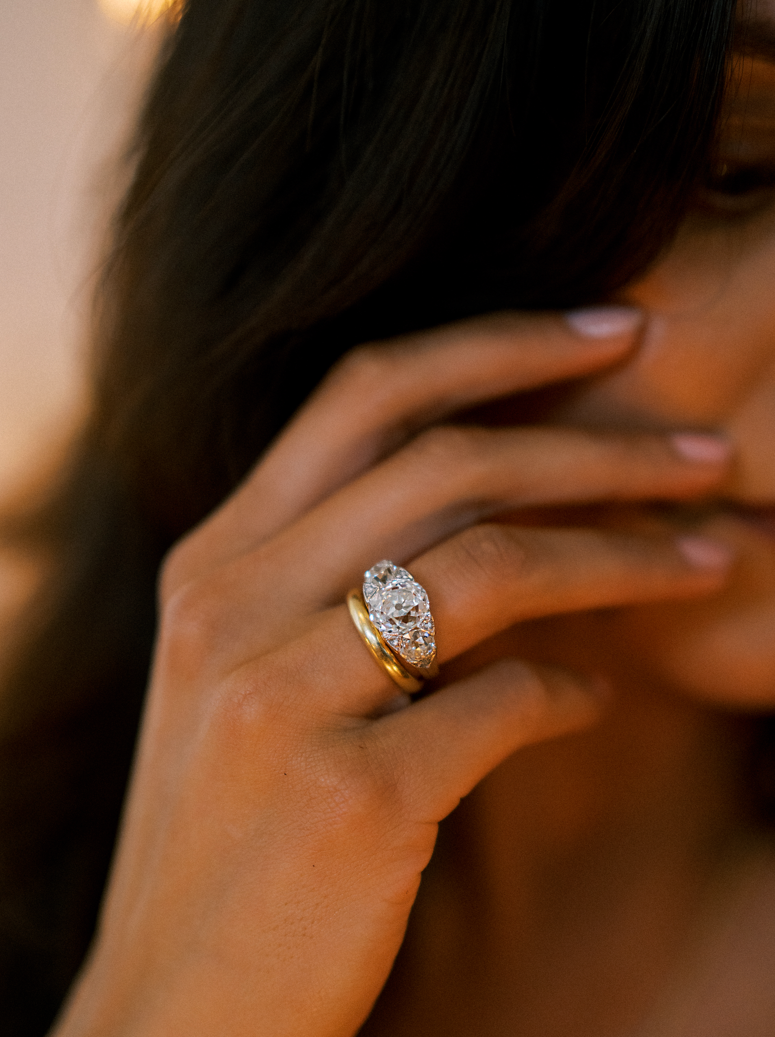 g-h-i color, vs clarity diamond in two-tone setting