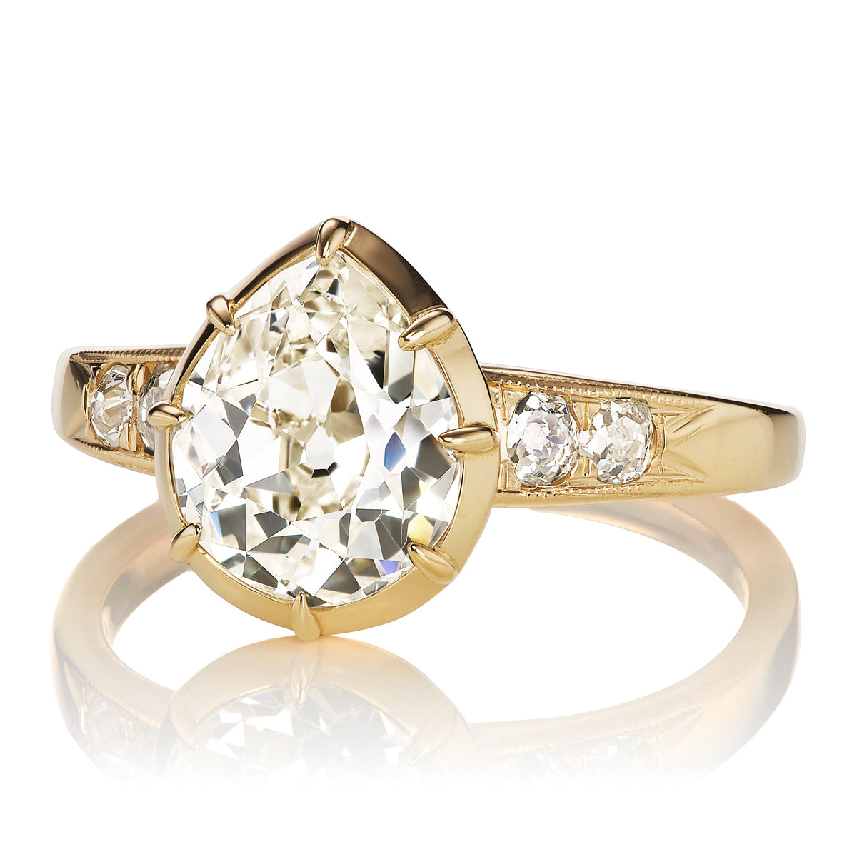 2-3 Carats vintage engagement ring