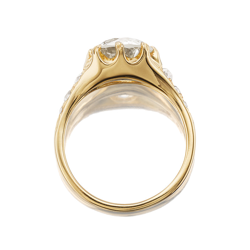 m-z color, vs clarity diamond in yellow gold setting