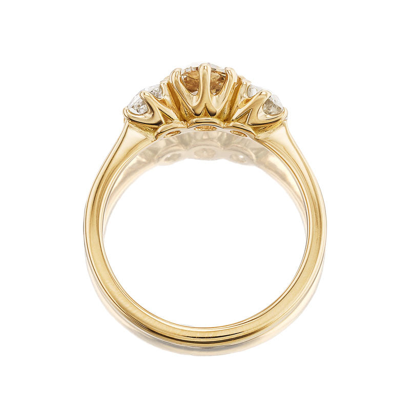 fancy color, si-i clarity diamond in yellow gold setting