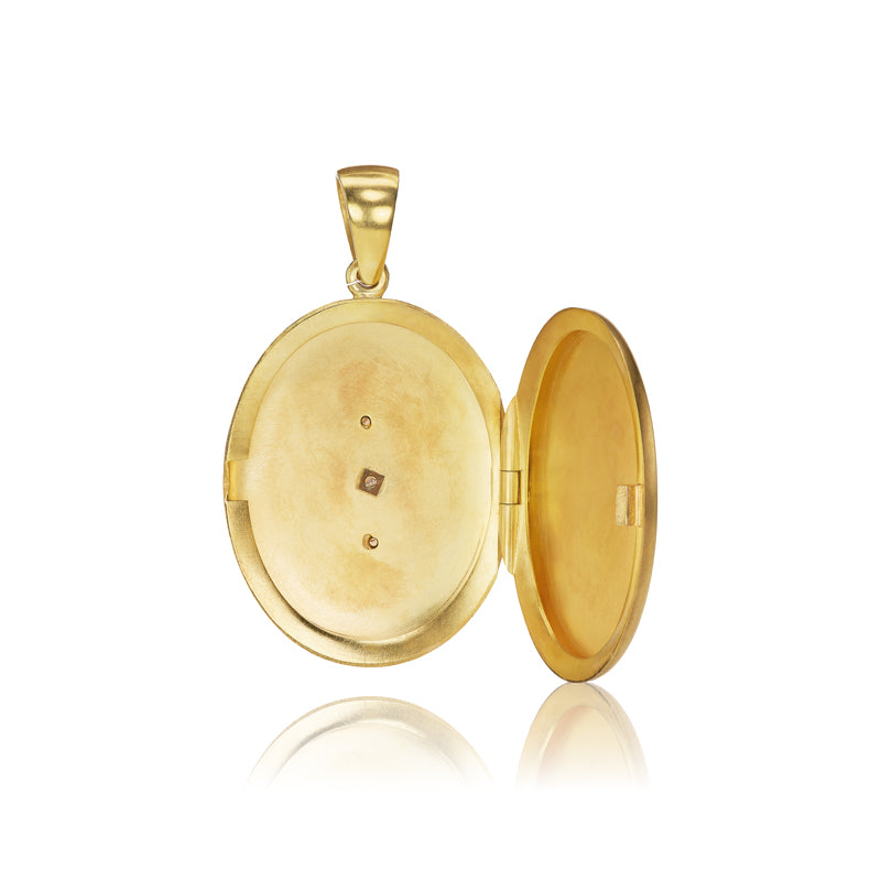 j-k-l color, si-i clarity diamond in yellow gold setting