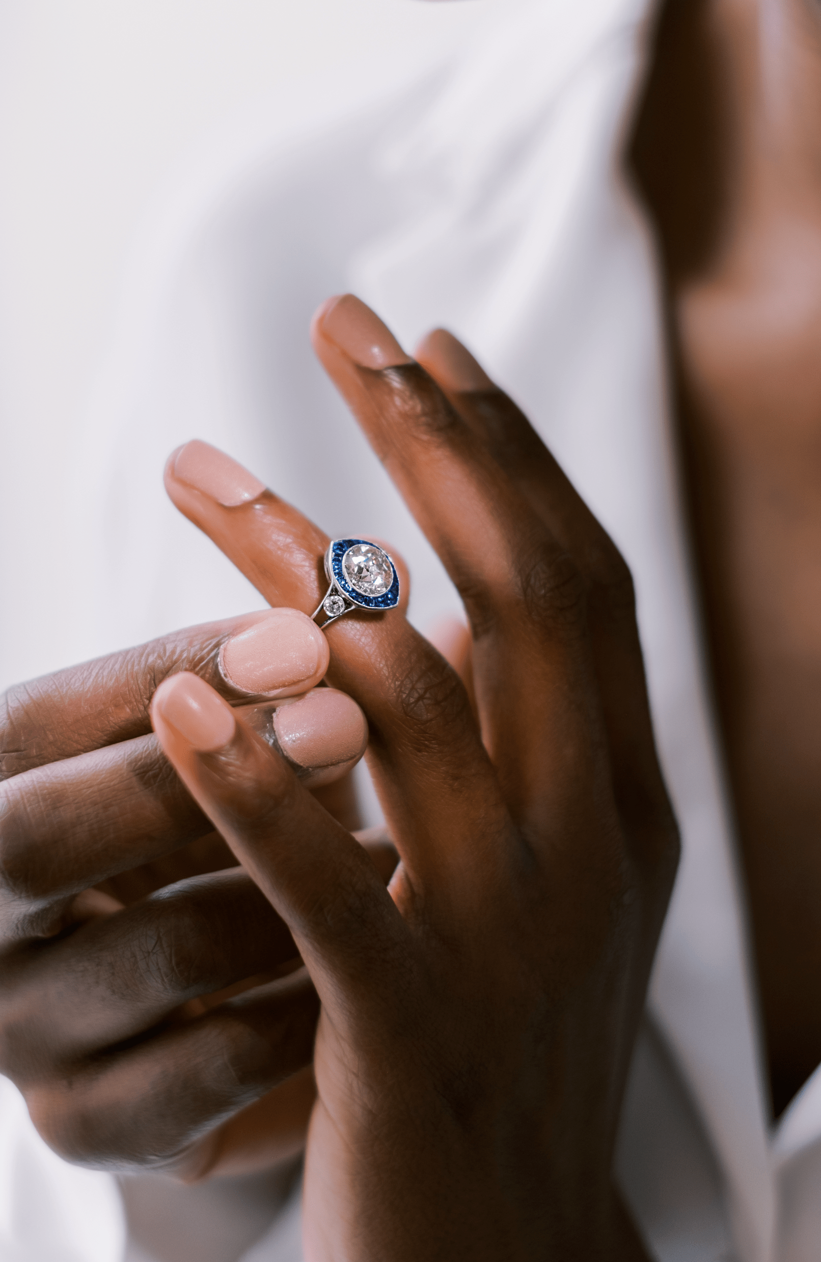 m-z color, si-i clarity diamond in platinum setting