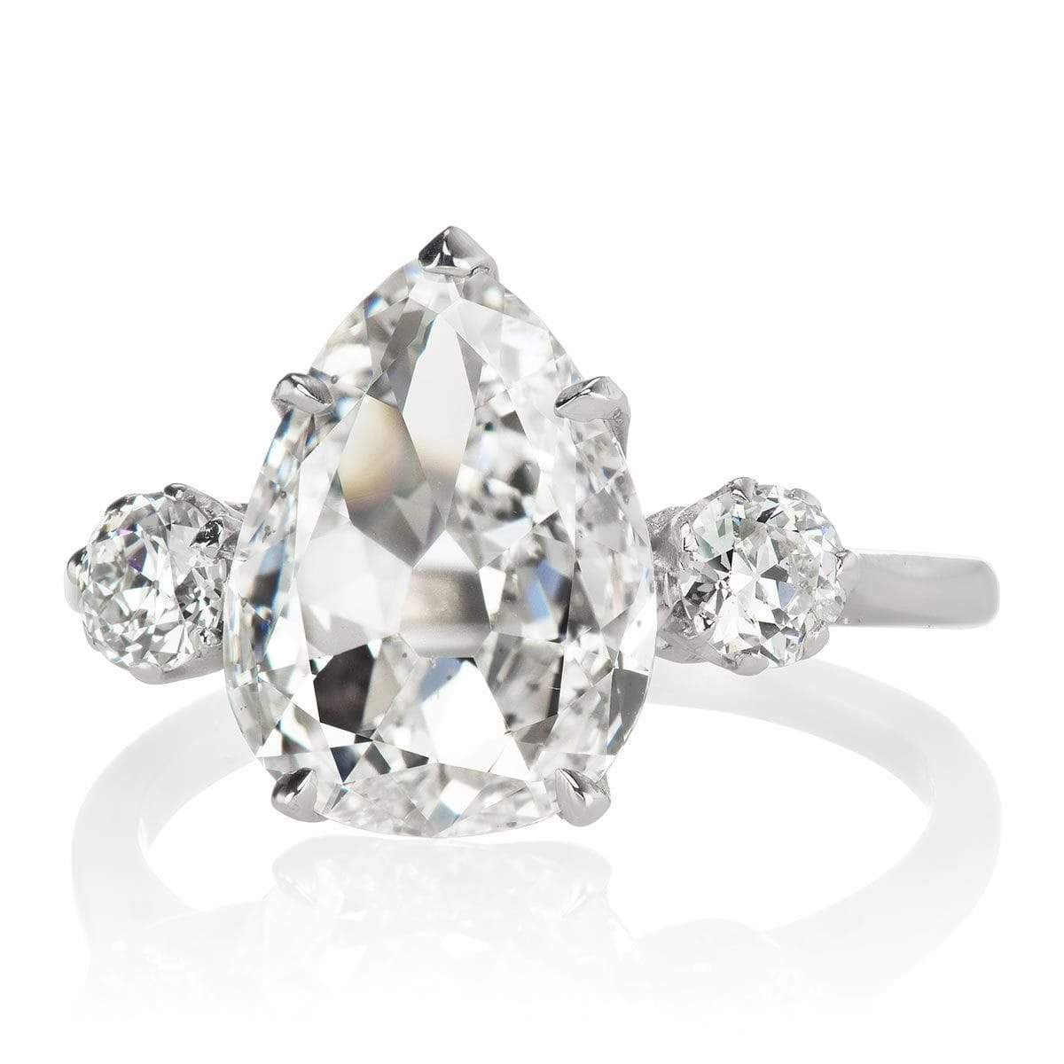 2.50ct Pear cut diamond diamond engagement ring