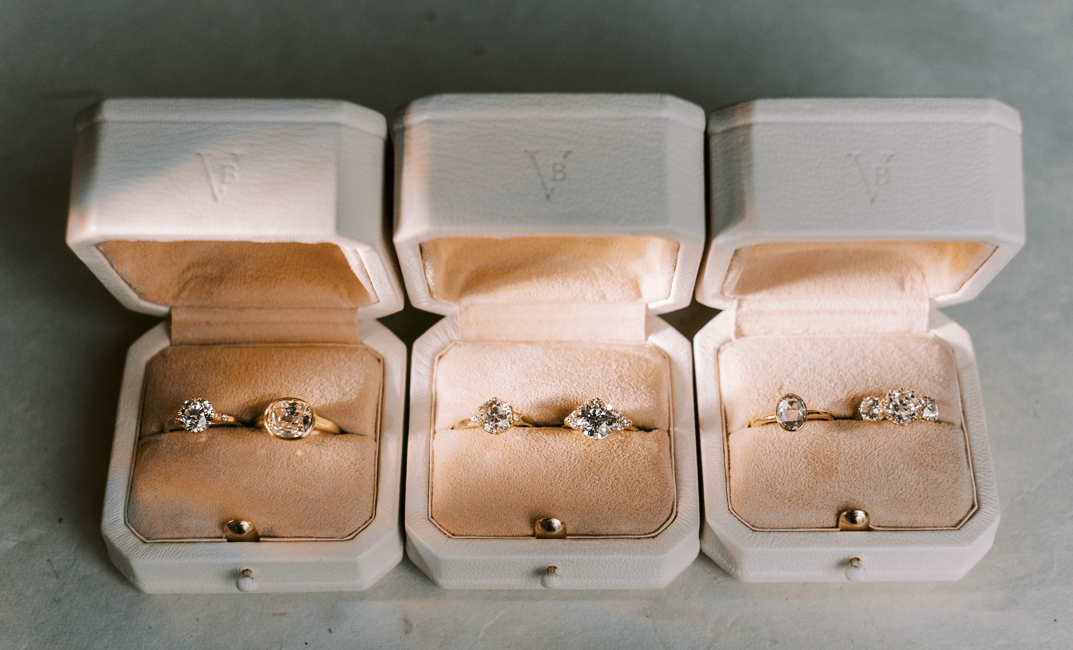 j-k-l color, si-i clarity diamond in yellow gold setting