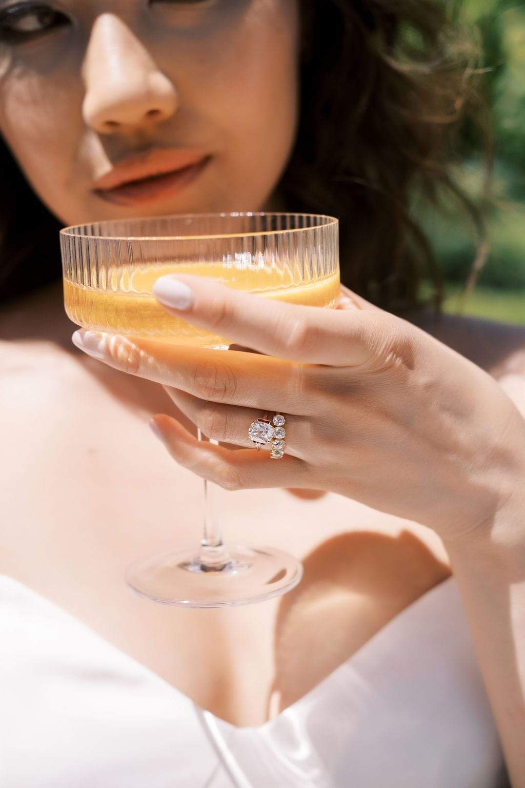 g-h-i color, si-i clarity diamond in yellow gold setting