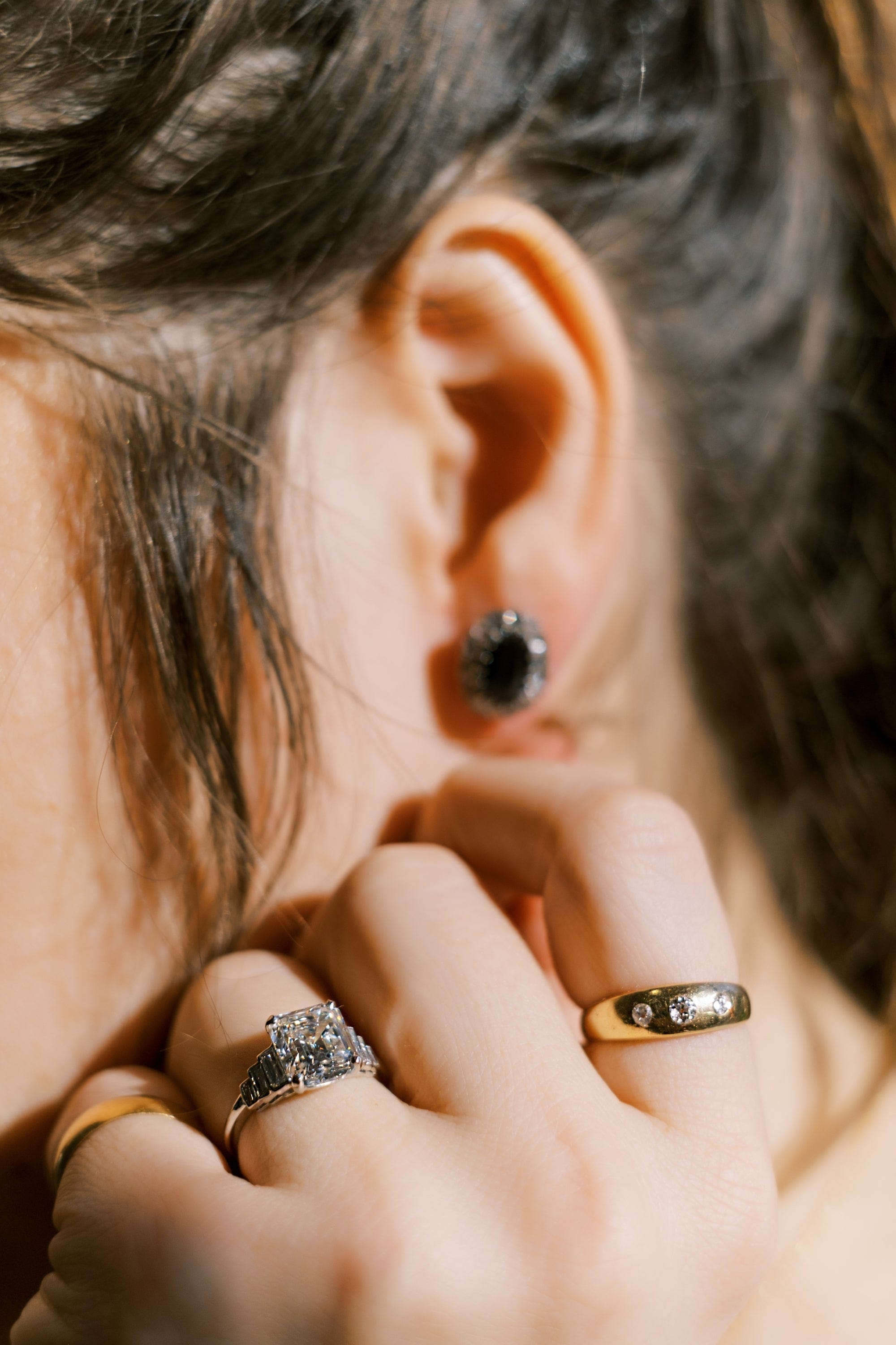 j-k-l color, si-i clarity diamond in platinum setting