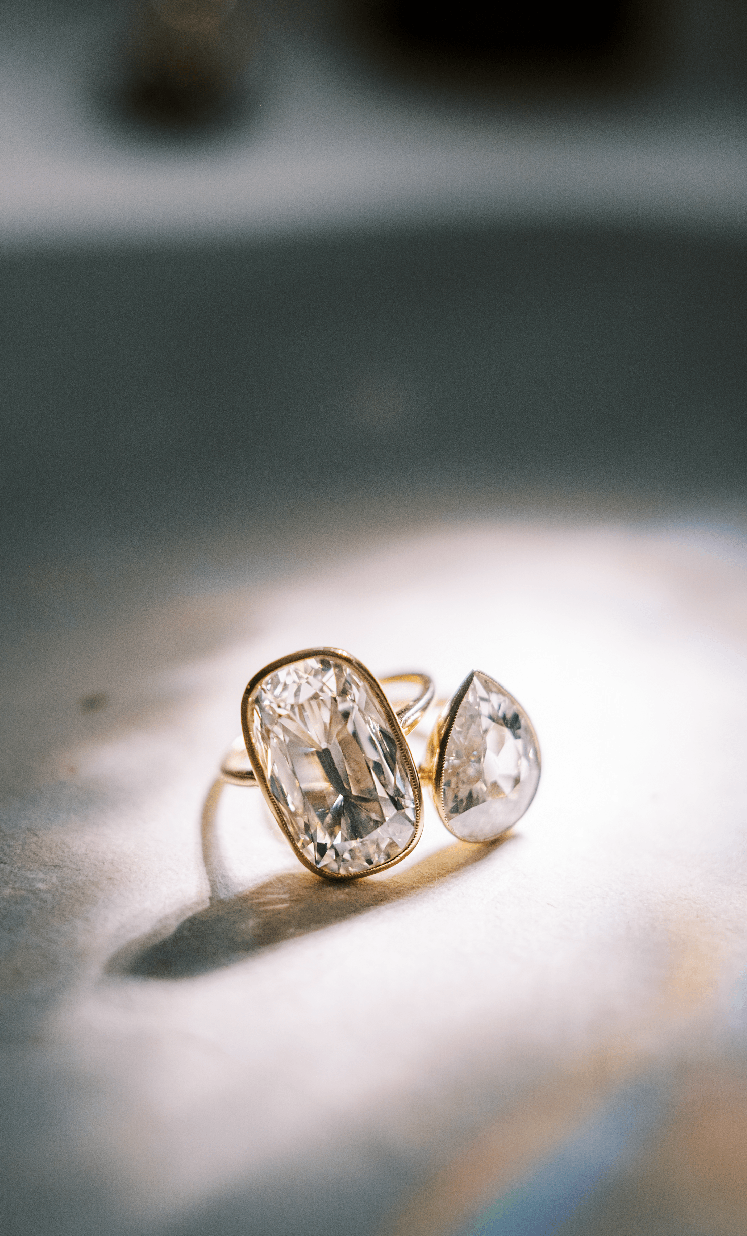 j-k-l color, vs clarity diamond in two-tone setting