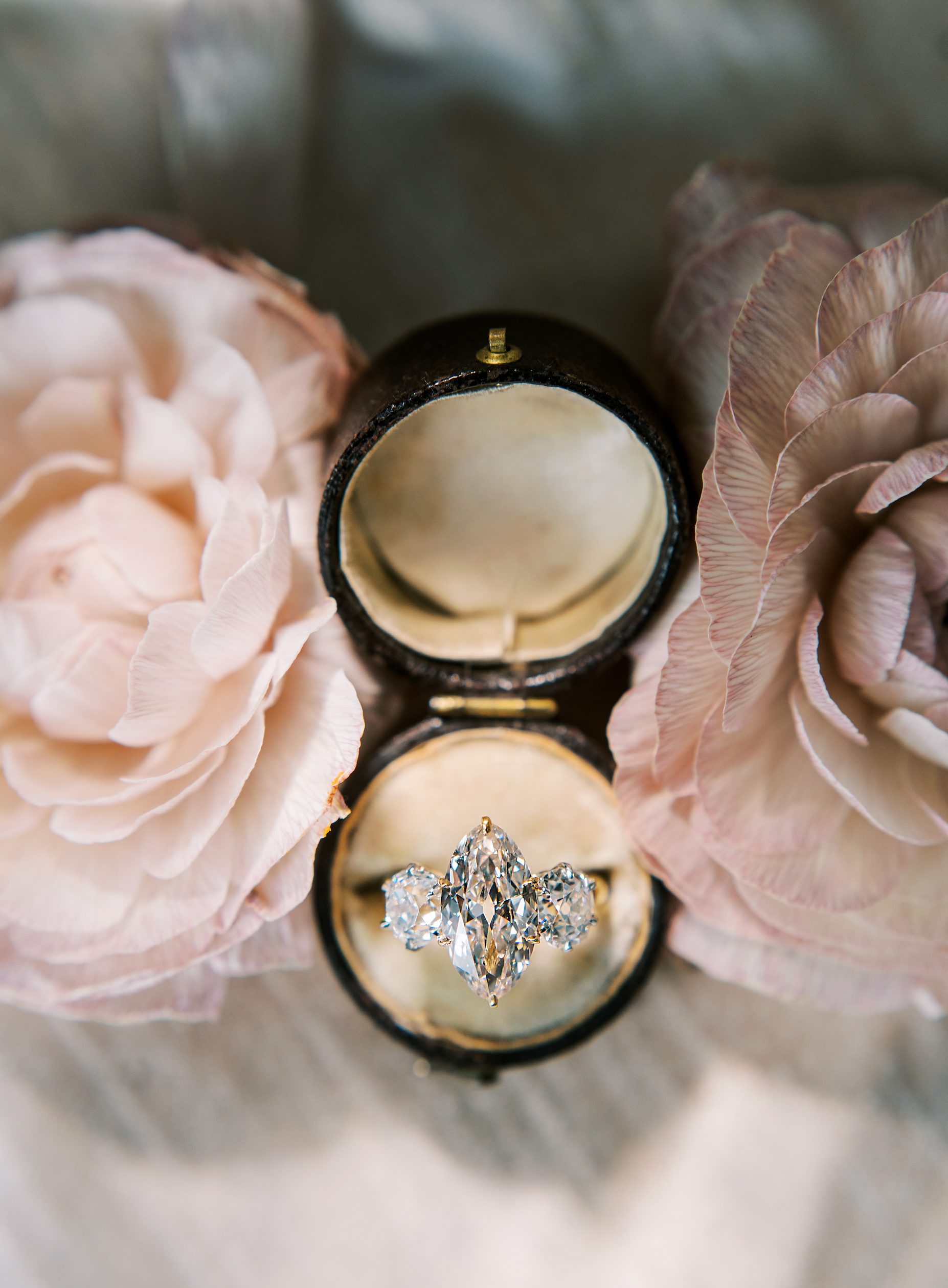 3-4 CaratsUncategorized for sale