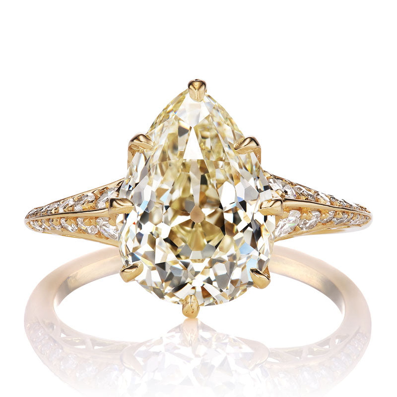 Gorgeous 4.31 carat Pear Shaped Diamond Engagement Ring