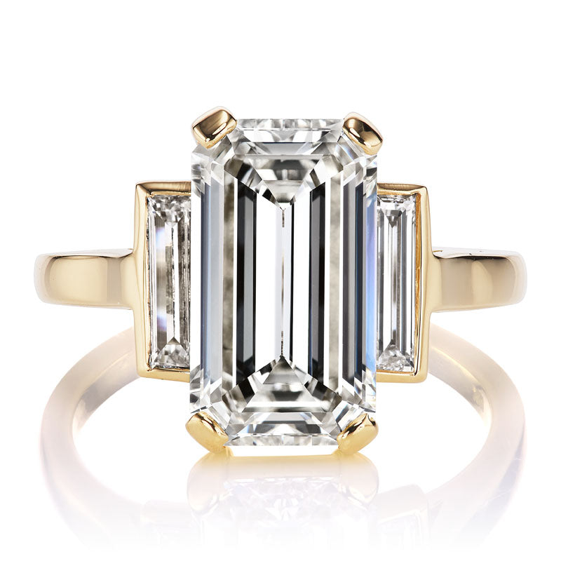 Stunning 3.48ct Emerald Cut Diamond with Baguette Side Stones