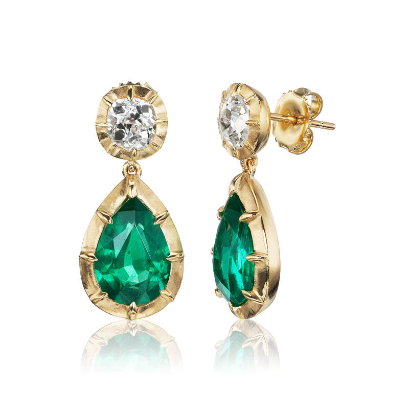 Diamond and Emerald Drop Earrings in 18kt Yellow Gold