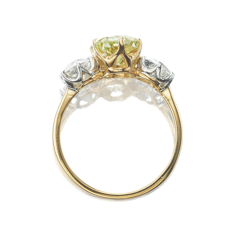 2-3 Carats vintage engagement ring